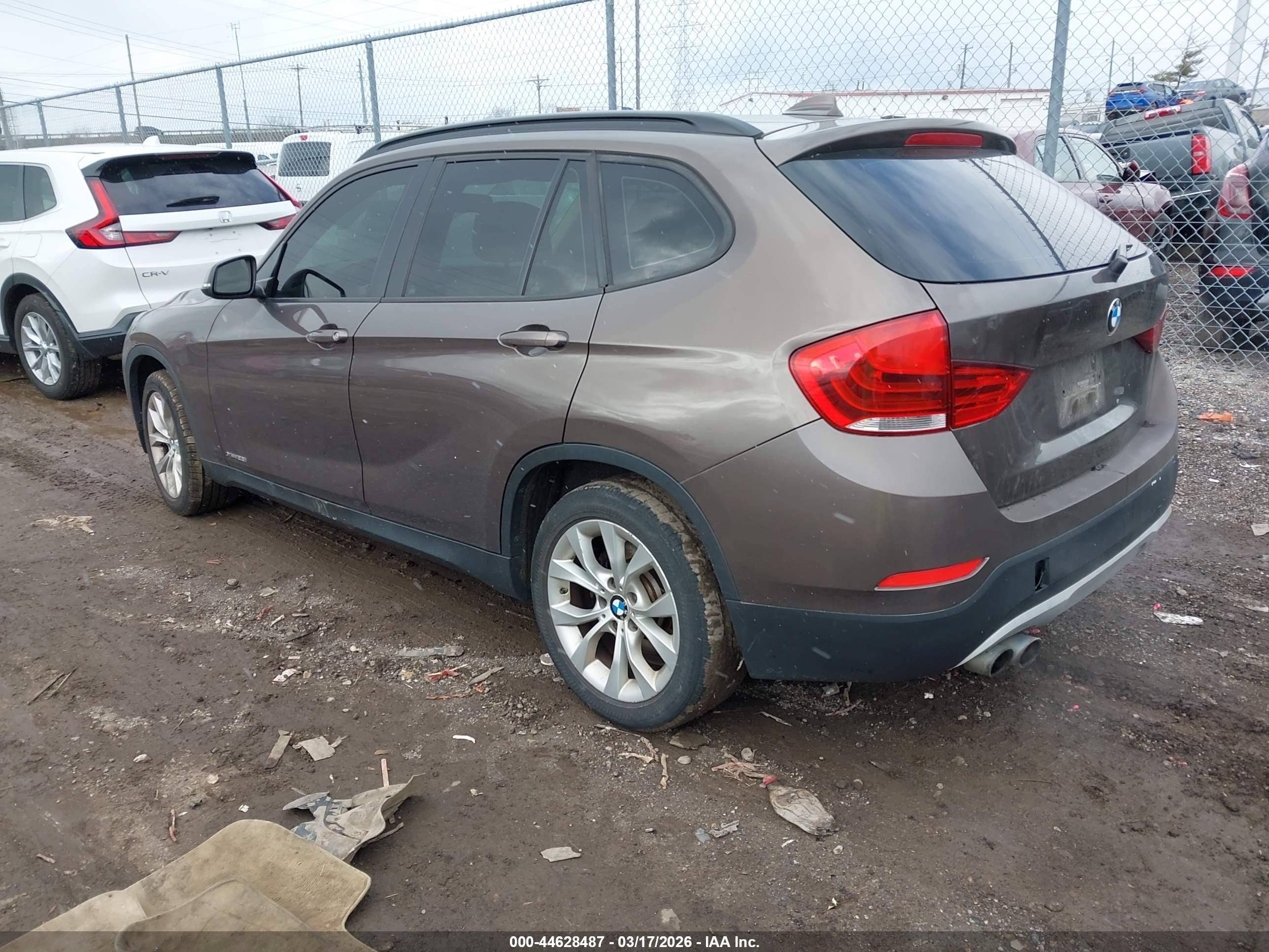 2013 Bmw X1 Xdrive28i Brown vin: WBAVL1C5XDVR88288