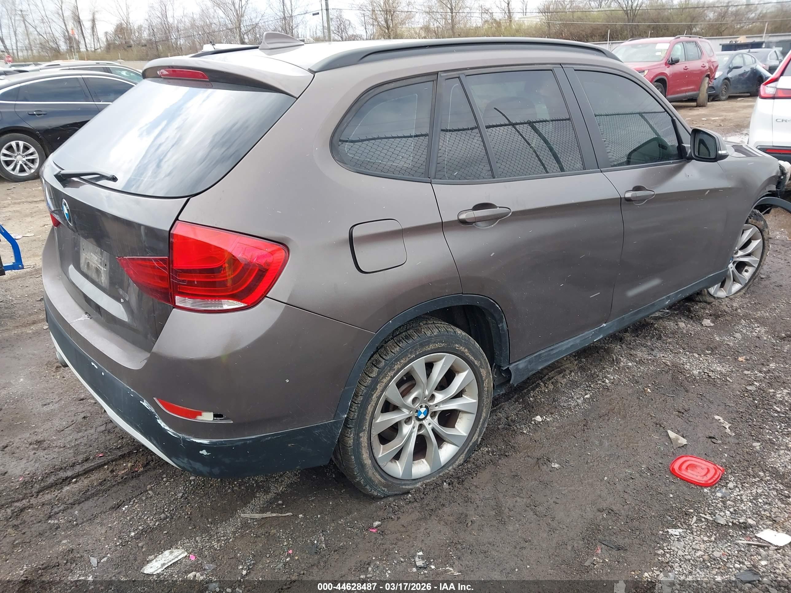 2013 Bmw X1 Xdrive28i Brown vin: WBAVL1C5XDVR88288