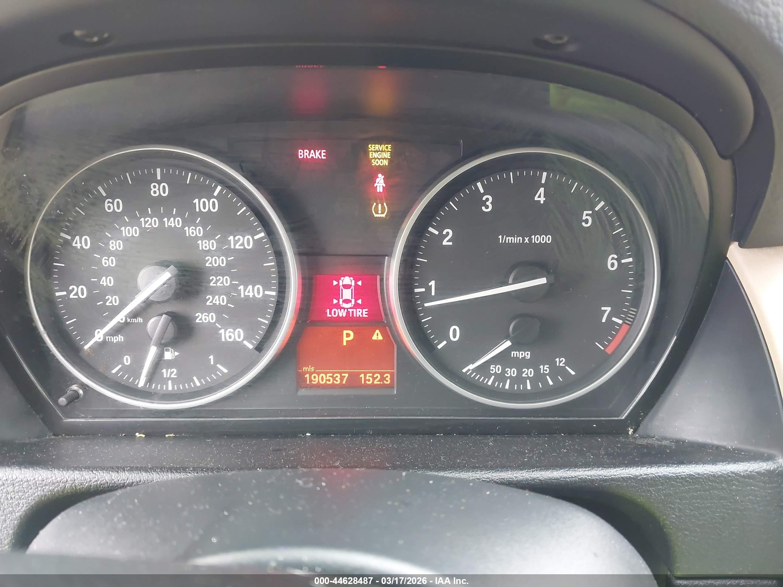 2013 Bmw X1 Xdrive28i Brown vin: WBAVL1C5XDVR88288