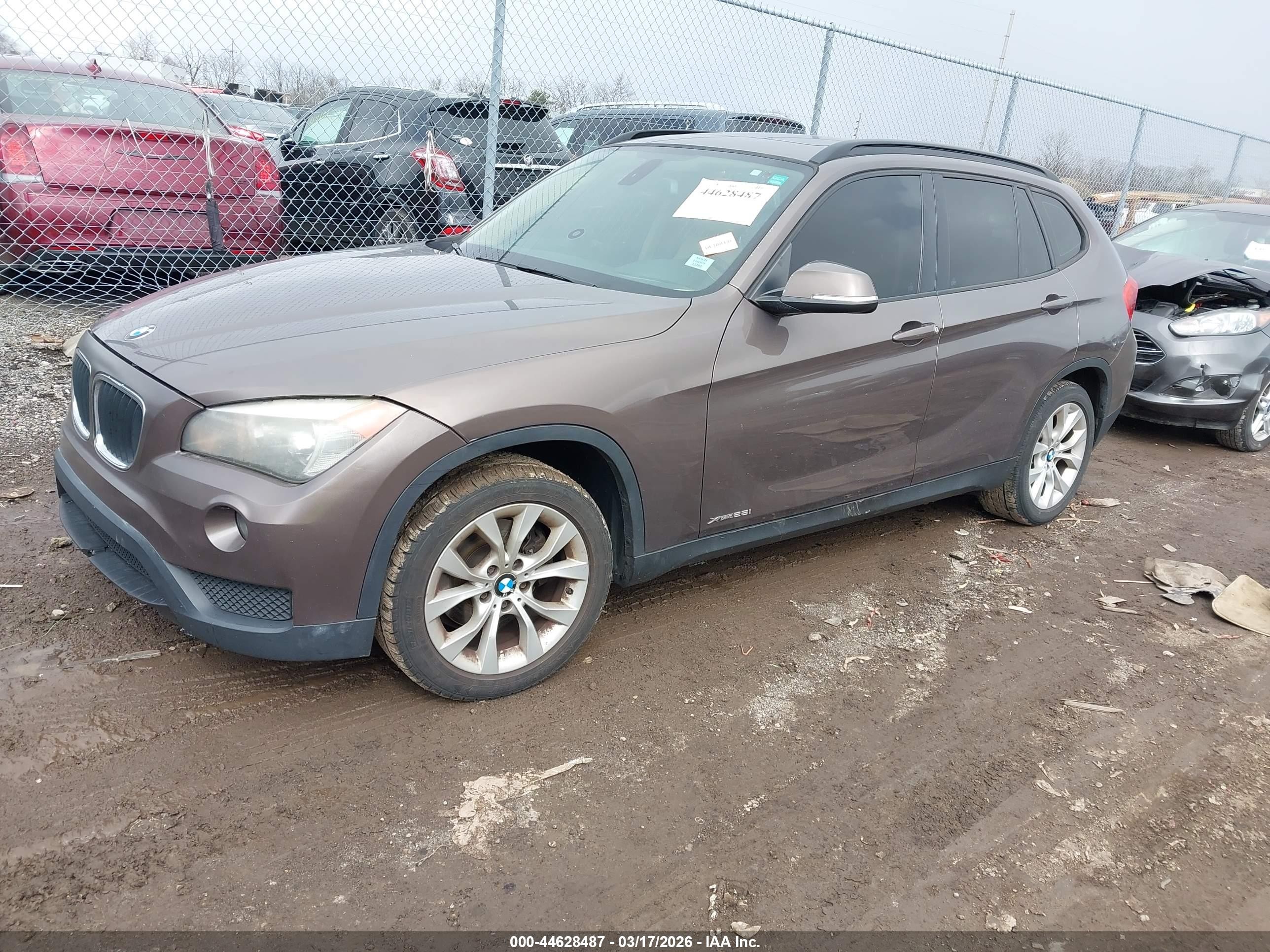 2013 Bmw X1 Xdrive28i Brown vin: WBAVL1C5XDVR88288