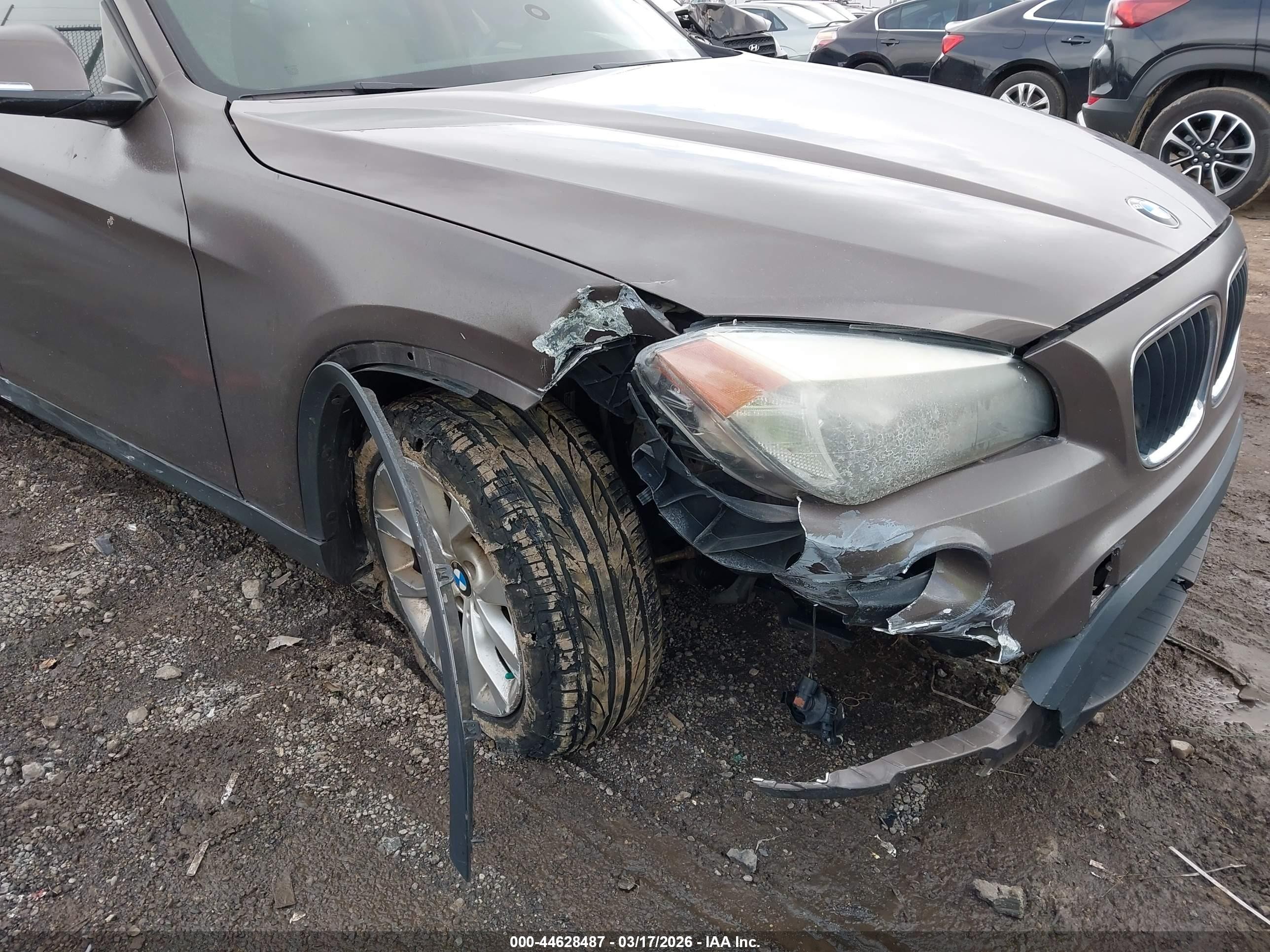 2013 Bmw X1 Xdrive28i Brown vin: WBAVL1C5XDVR88288