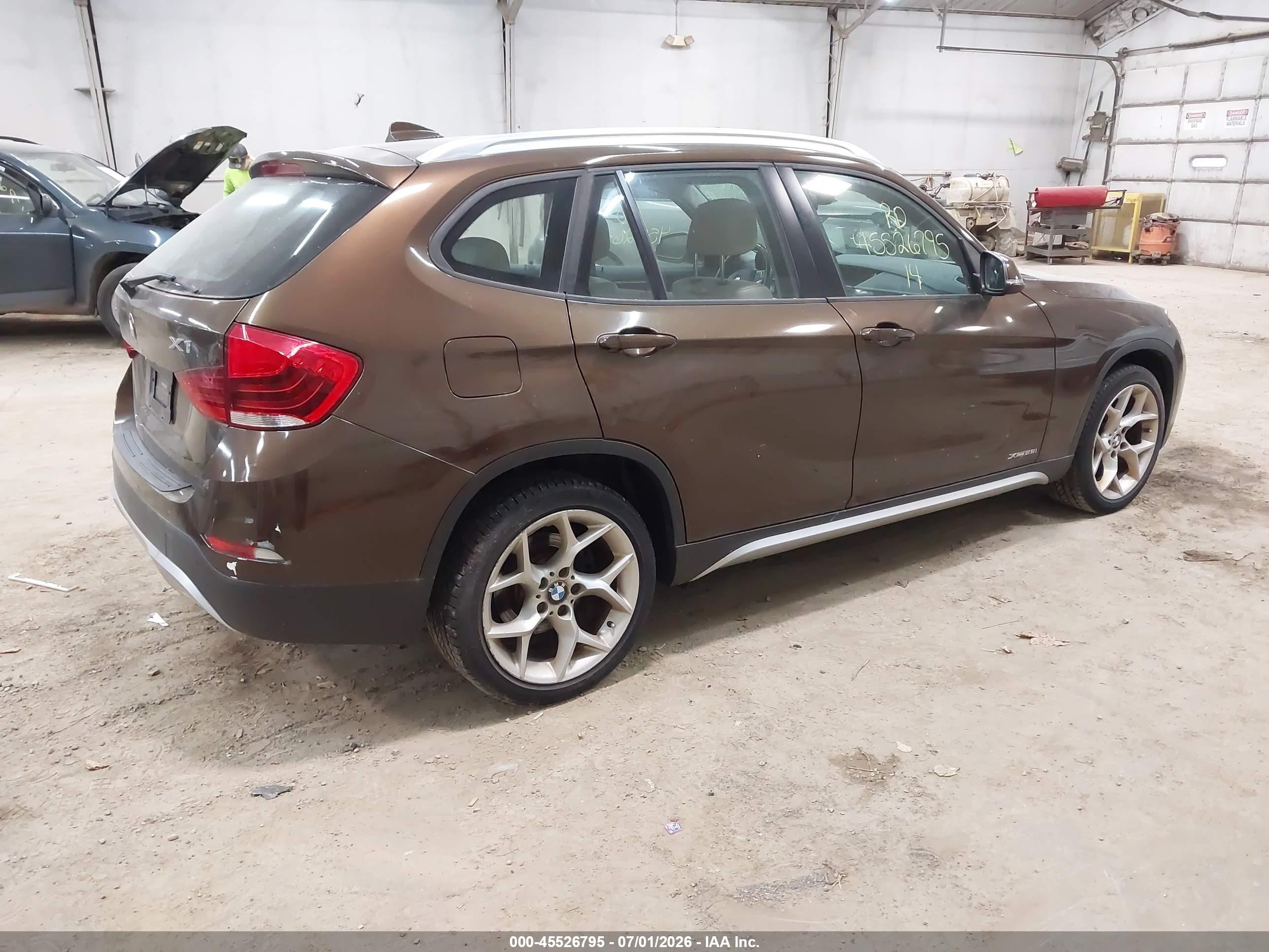 2014 Bmw X1 Xdrive28i Brown vin: WBAVL1C5XEVY11323