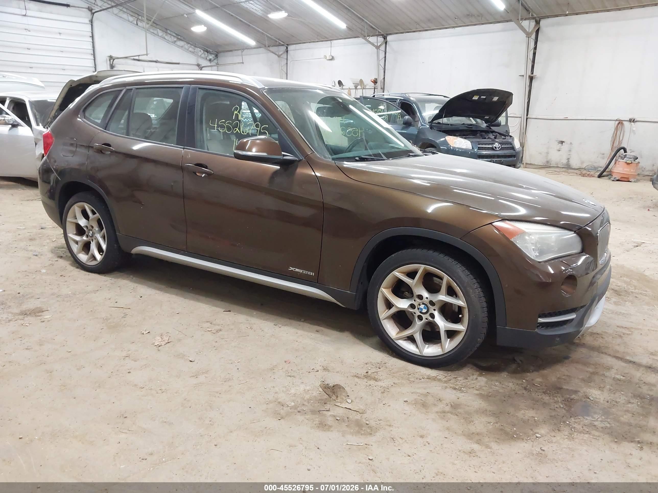 2014 Bmw X1 Xdrive28i Brown vin: WBAVL1C5XEVY11323