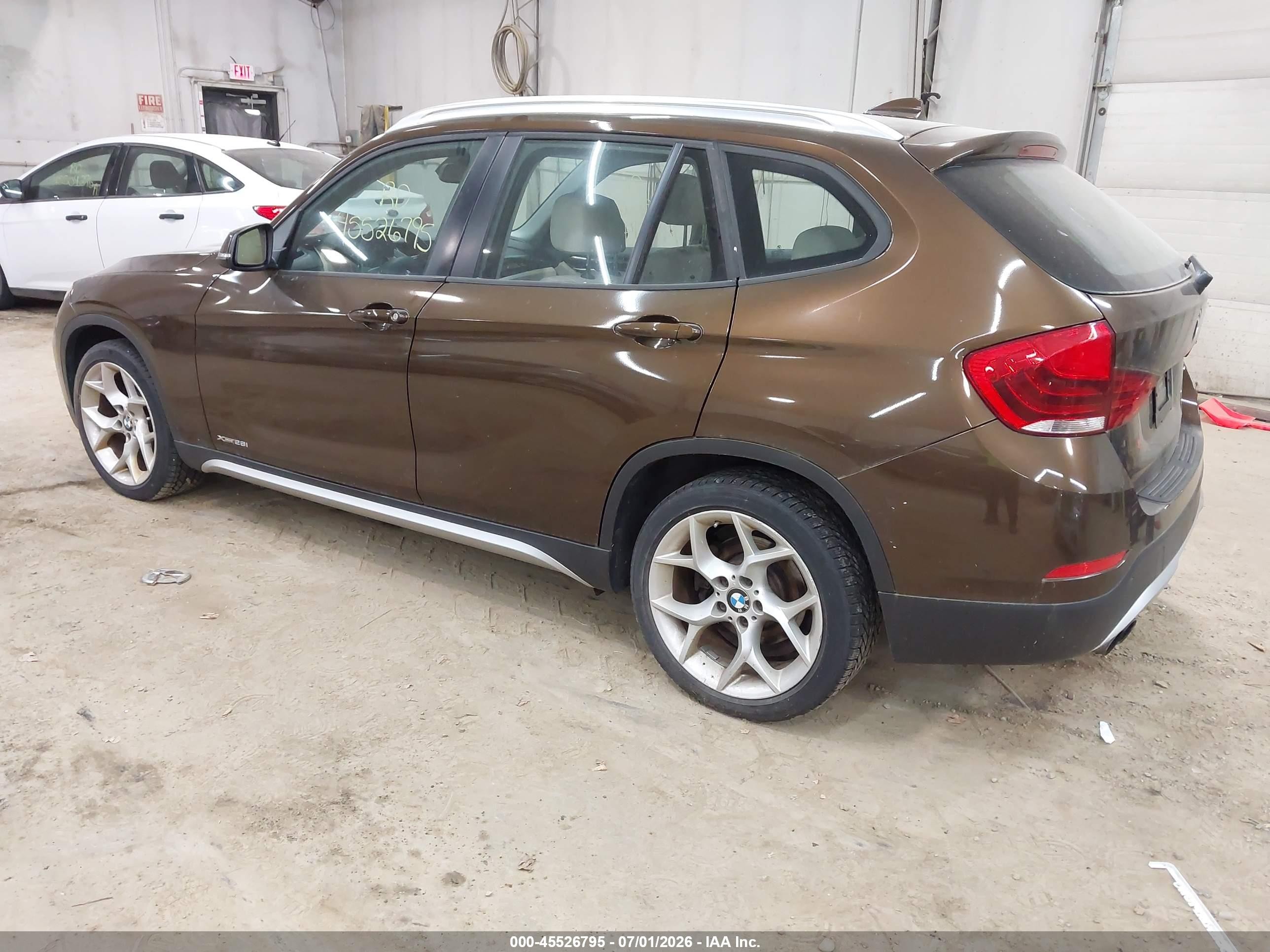 2014 Bmw X1 Xdrive28i Brown vin: WBAVL1C5XEVY11323