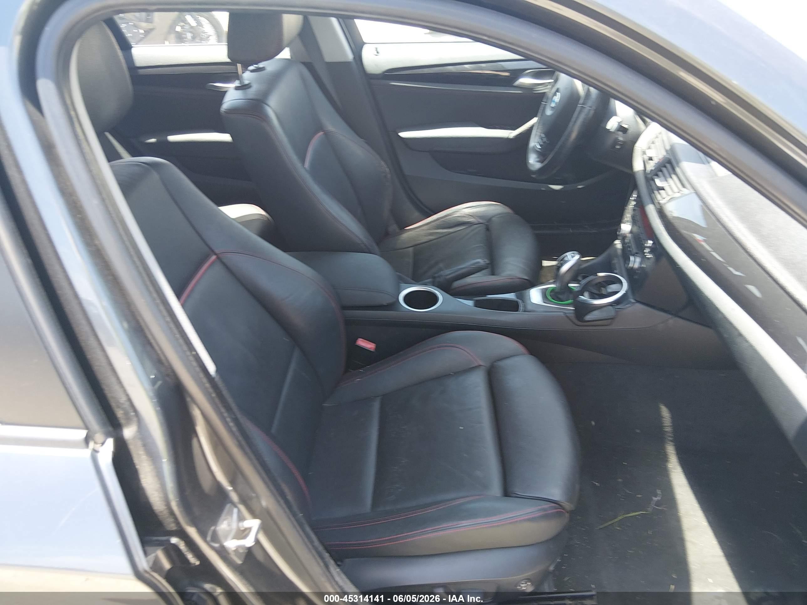 2014 Bmw X1 Xdrive28i Blue vin: WBAVL1C5XEVY12696