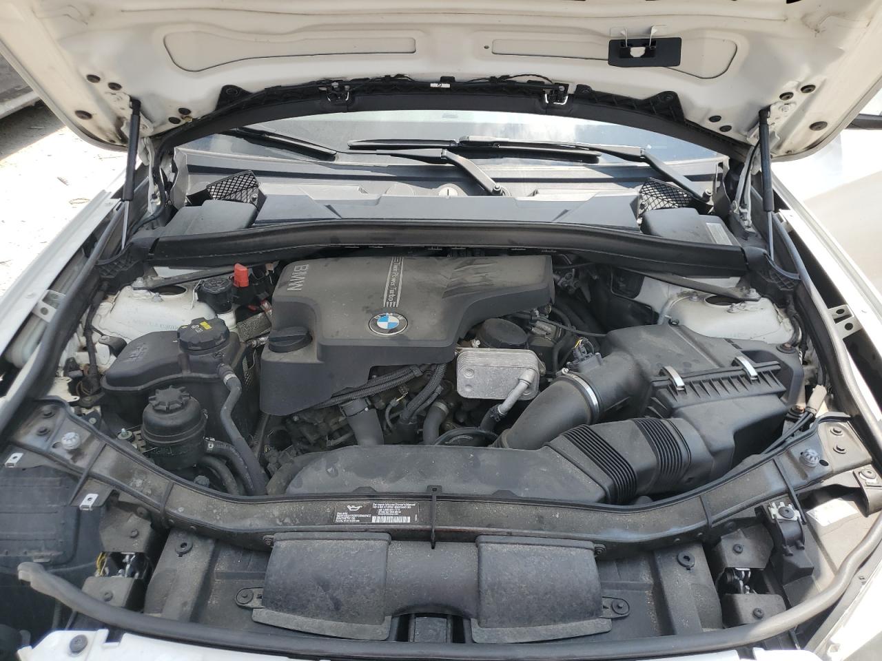 2015 Bmw X1 Xdrive28i White vin: WBAVL1C5XFVY30603