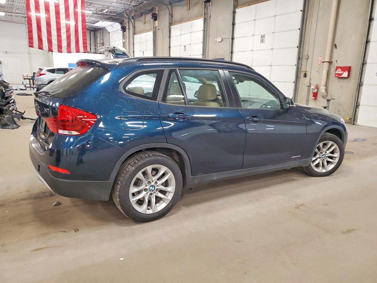 2015 Bmw X1 Xdrive28i Blue vin: WBAVL1C5XFVY32237