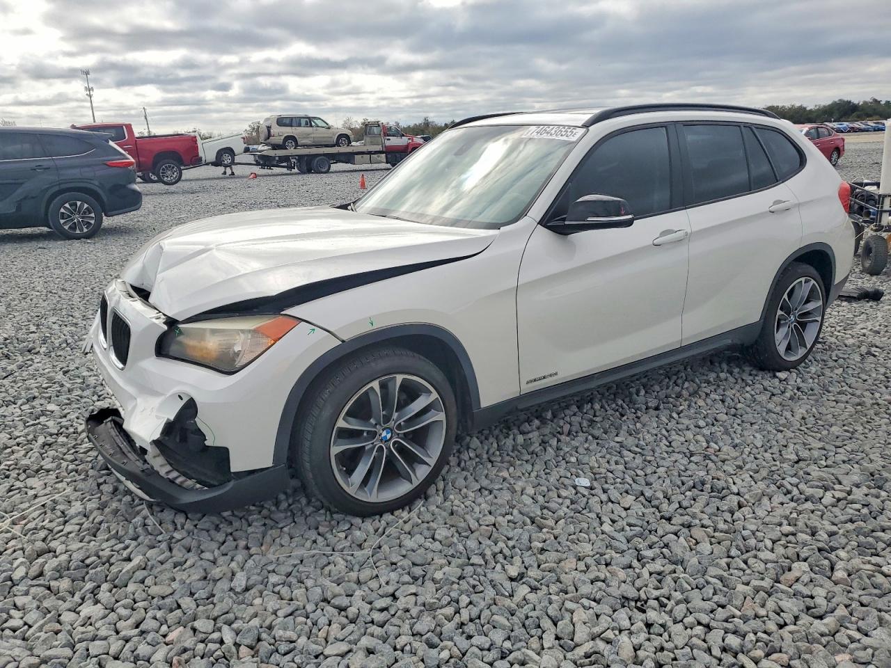 WBAVM1C50DVL64352