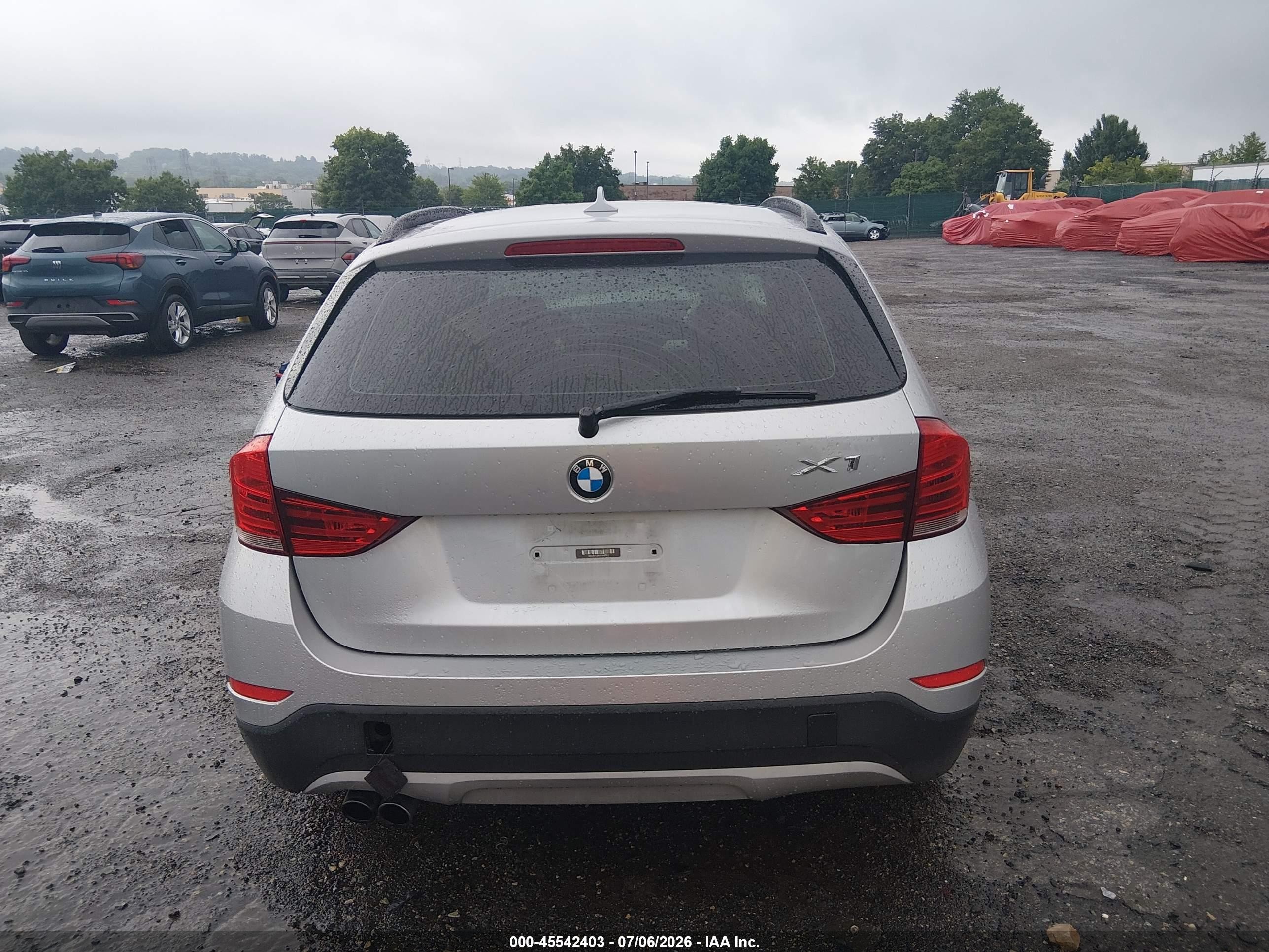 2013 Bmw X1 Sdrive28i Silver vin: WBAVM1C50DVW45051
