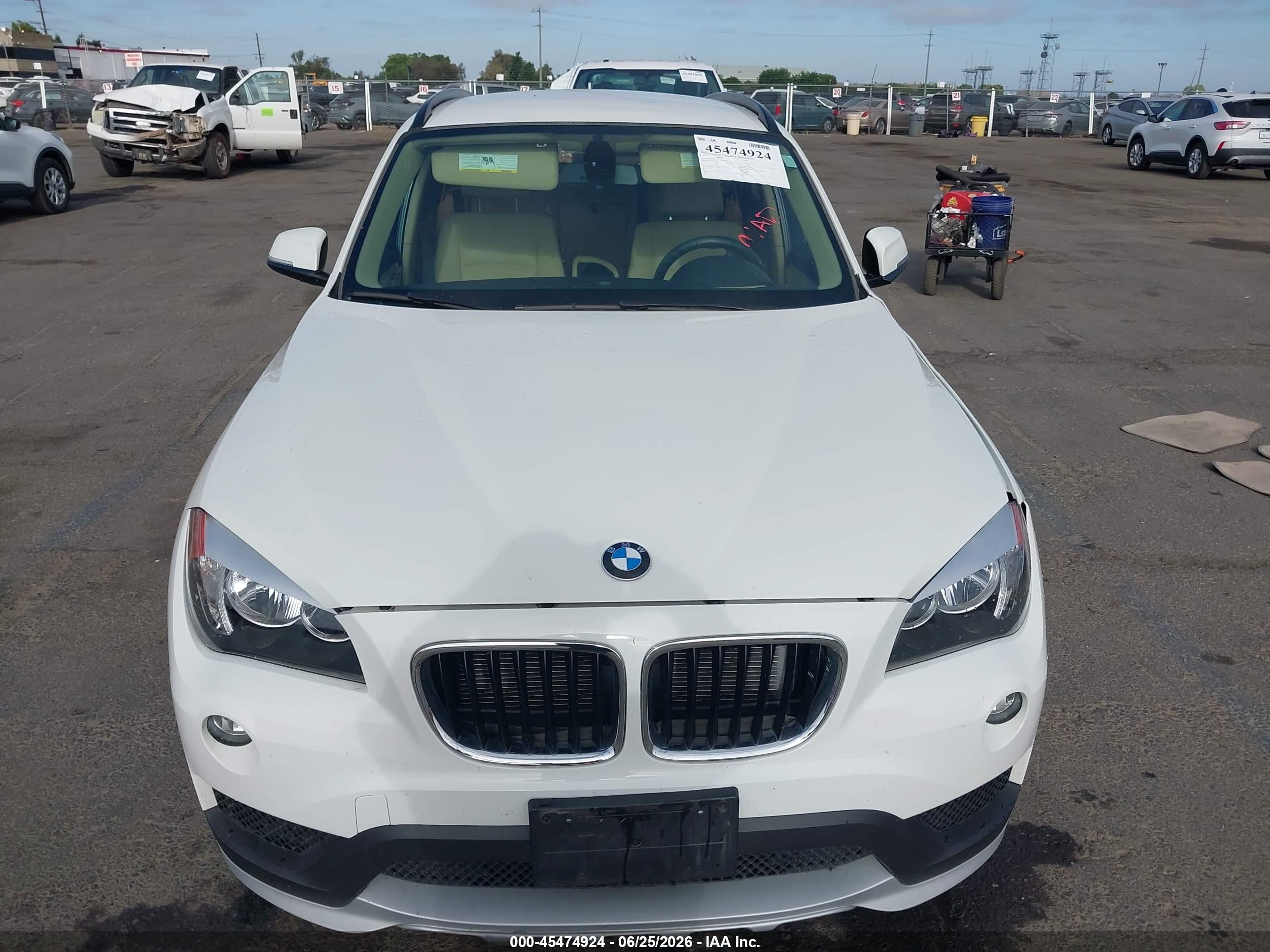 2015 Bmw X1 Sdrive28i White vin: WBAVM1C50FV316160