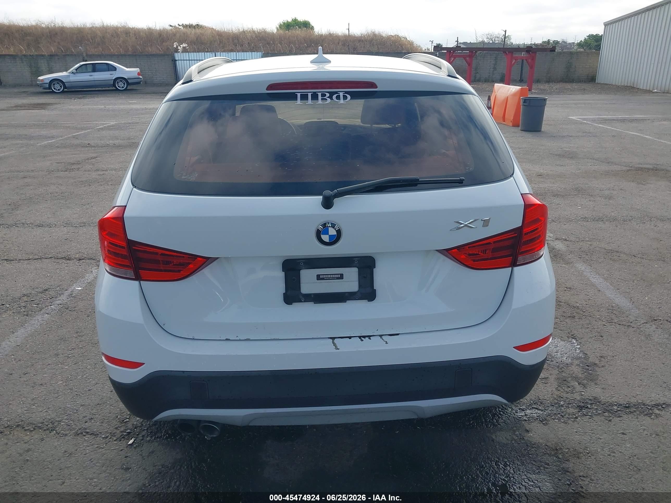 2015 Bmw X1 Sdrive28i White vin: WBAVM1C50FV316160