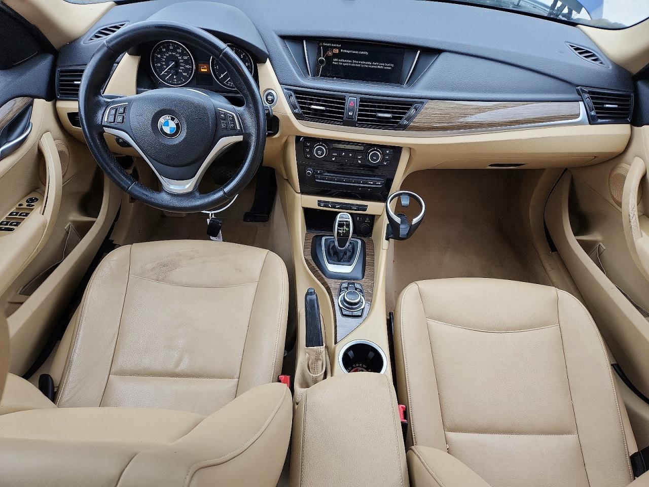 2015 Bmw X1 Sdrive28i Blue vin: WBAVM1C50FV317129