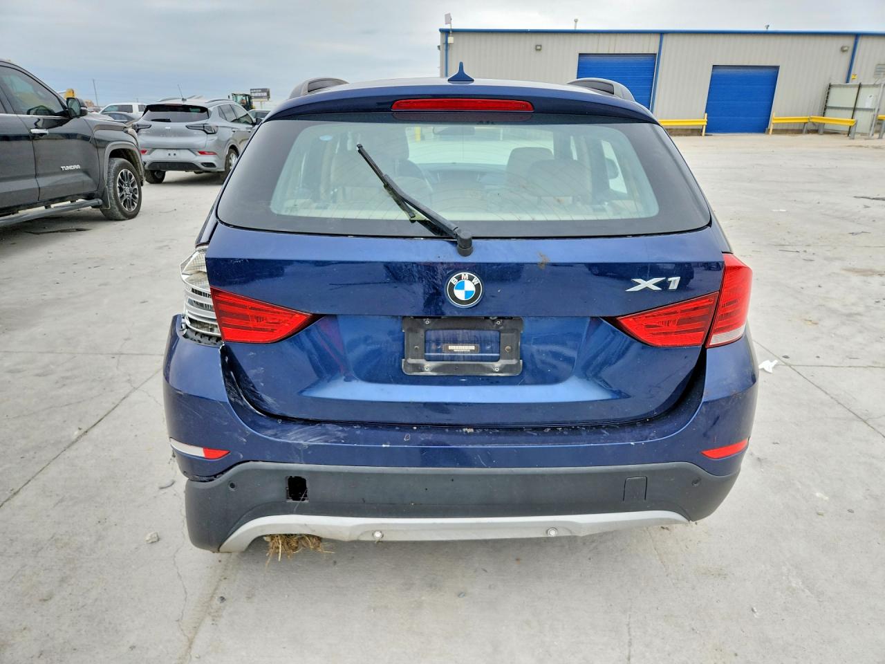 2015 Bmw X1 Sdrive28i Blue vin: WBAVM1C50FV317129
