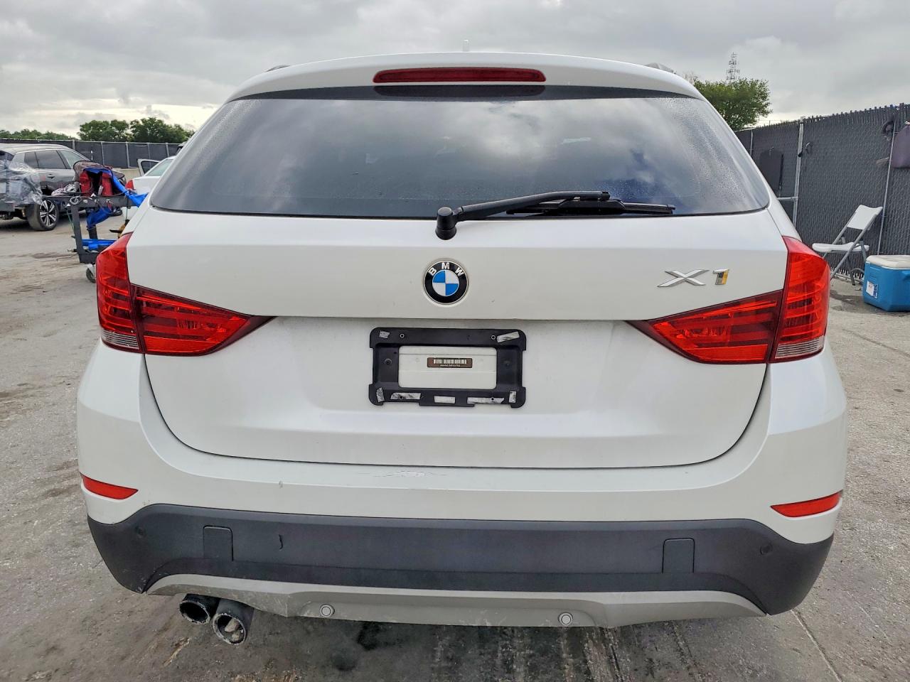 2015 Bmw X1 Sdrive28i White vin: WBAVM1C50FV317762
