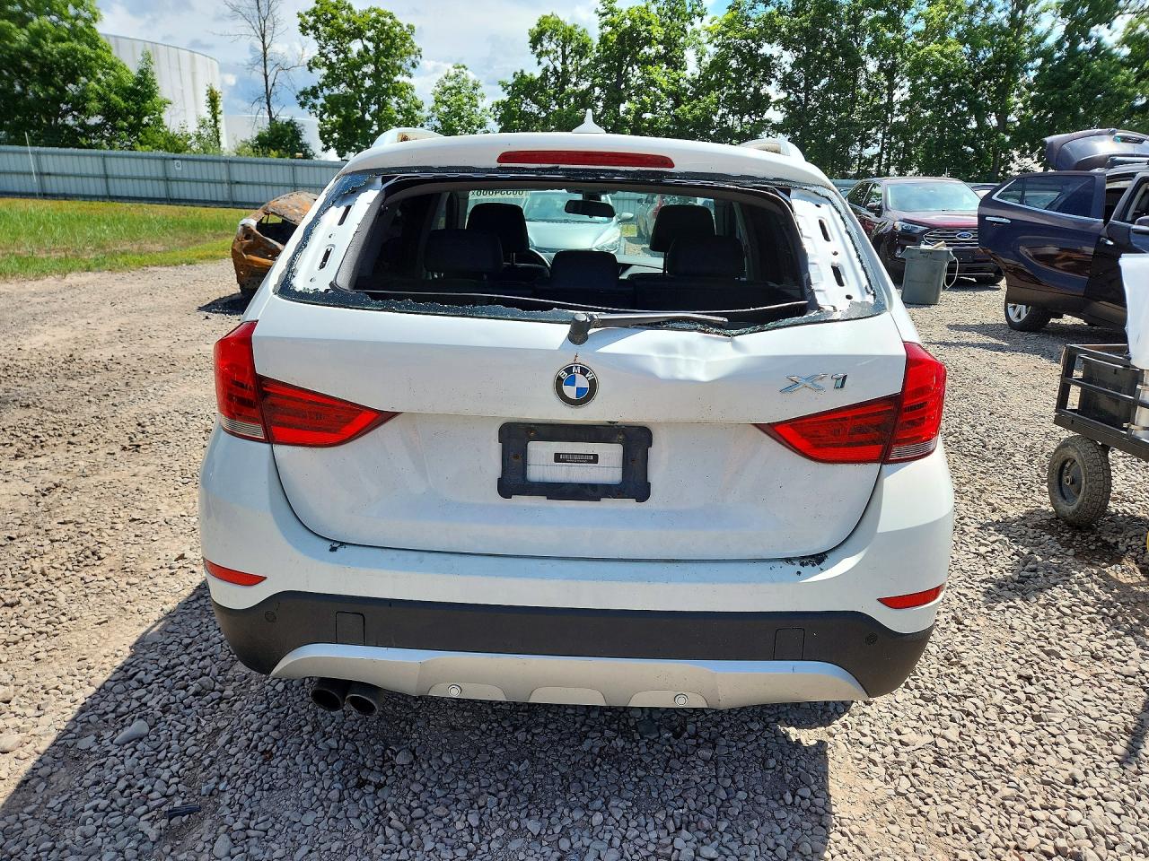 2013 Bmw X1 Sdrive28i White vin: WBAVM1C51DVW41025