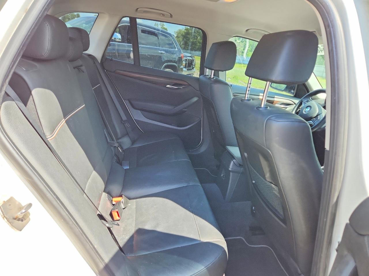 2013 Bmw X1 Sdrive28i White vin: WBAVM1C51DVW41025