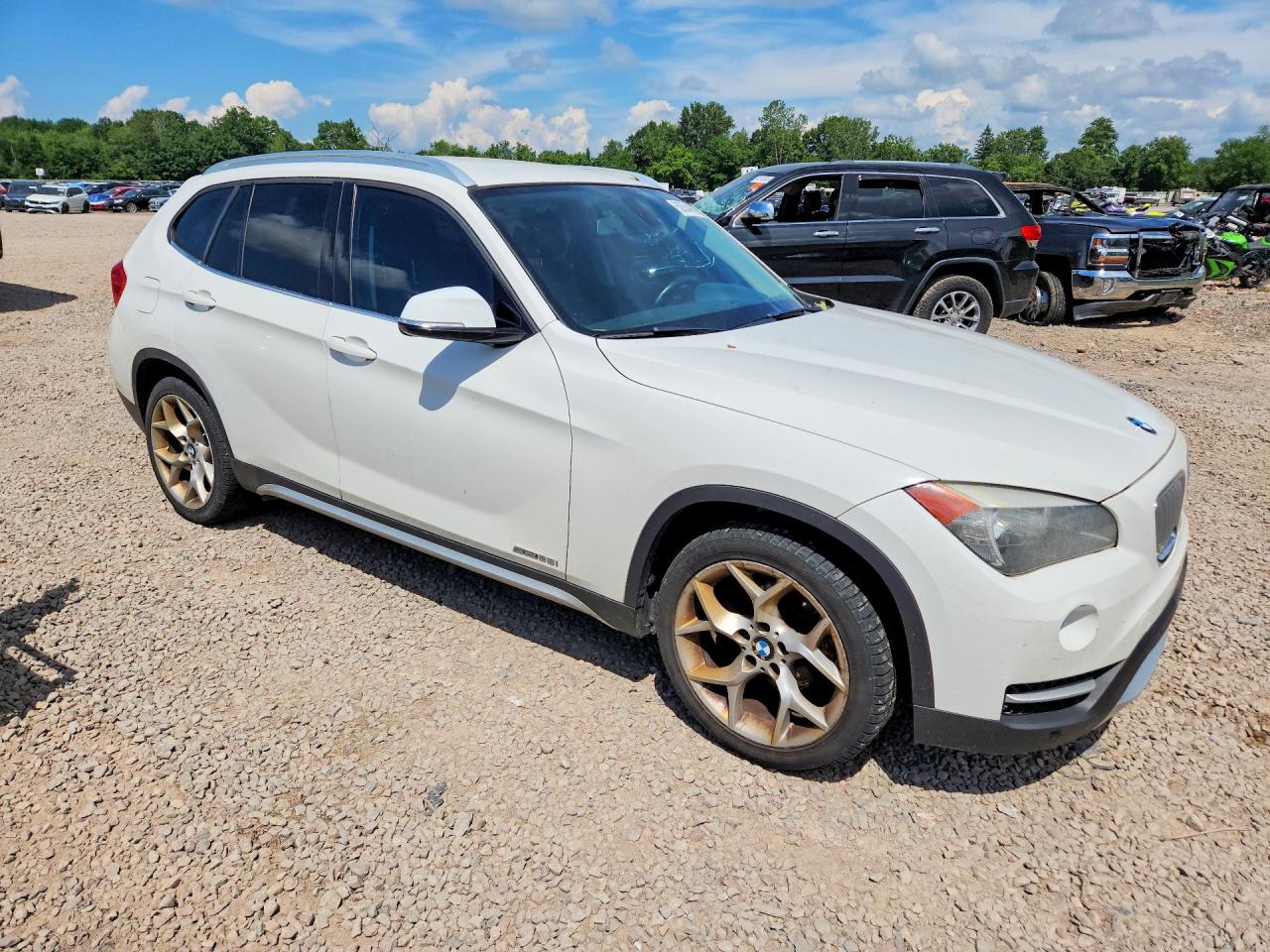 2013 Bmw X1 Sdrive28i White vin: WBAVM1C51DVW41025