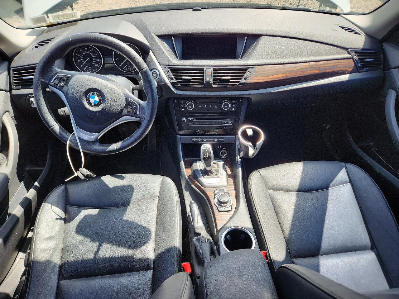 2013 Bmw X1 Sdrive28i White vin: WBAVM1C51DVW41025