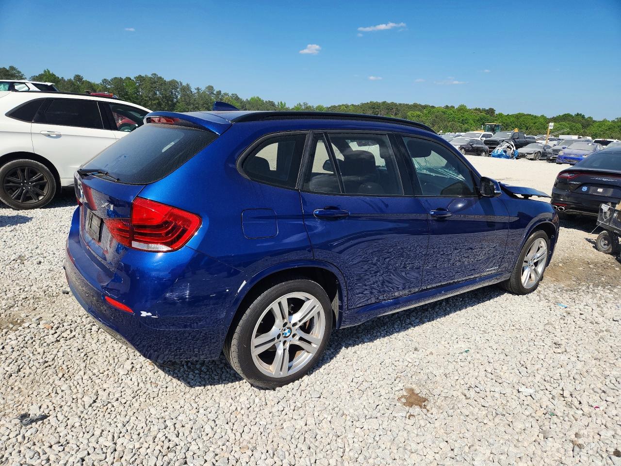 2013 Bmw X1 Sdrive28i Blue vin: WBAVM1C51DVW45916