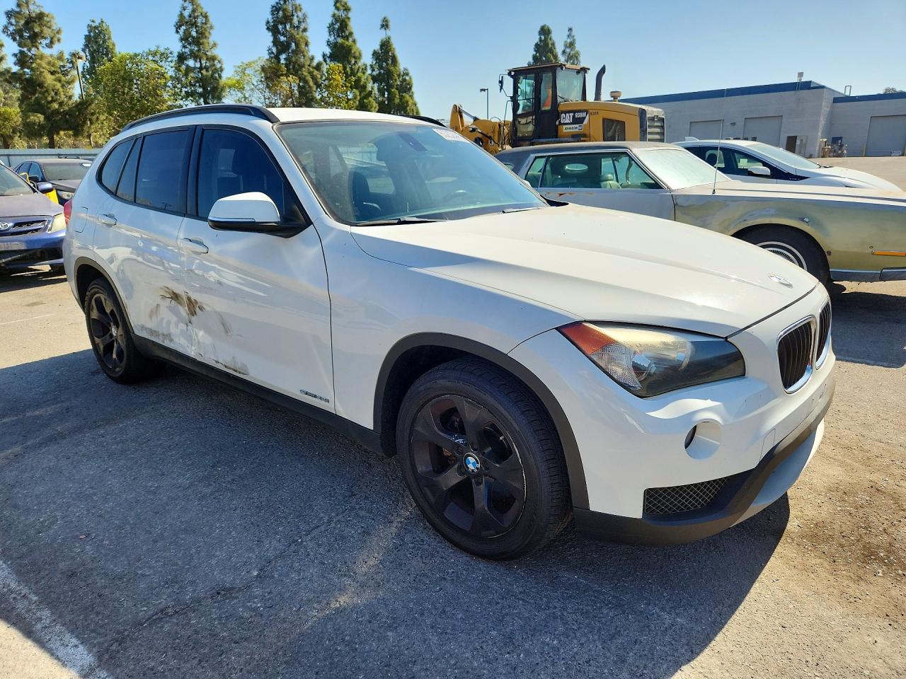 2013 Bmw X1 Sdrive28i White vin: WBAVM1C51DVW46211