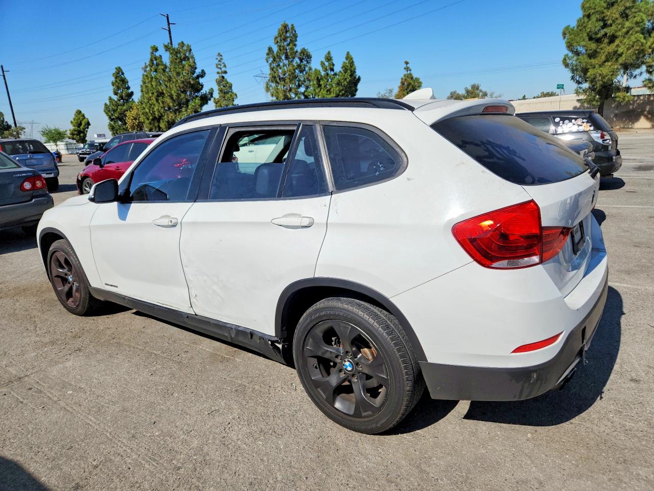 2013 Bmw X1 Sdrive28i White vin: WBAVM1C51DVW46211