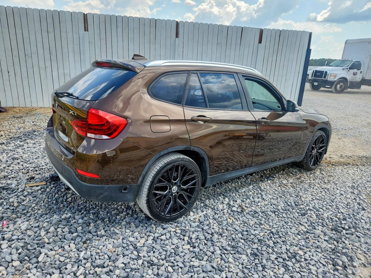 2013 Bmw X1 Sdrive28i Brown vin: WBAVM1C51DVW46225