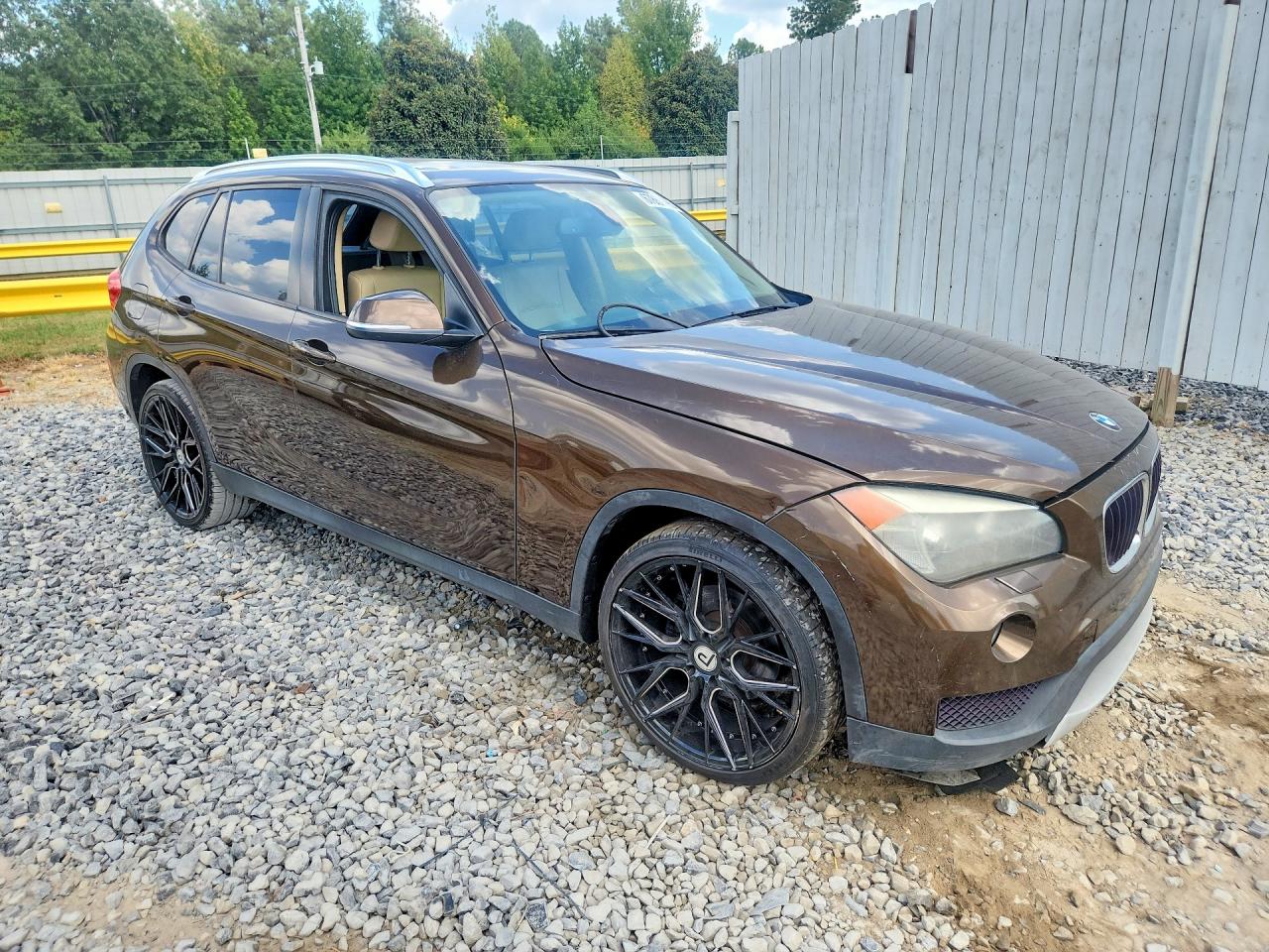 2013 Bmw X1 Sdrive28i Brown vin: WBAVM1C51DVW46225