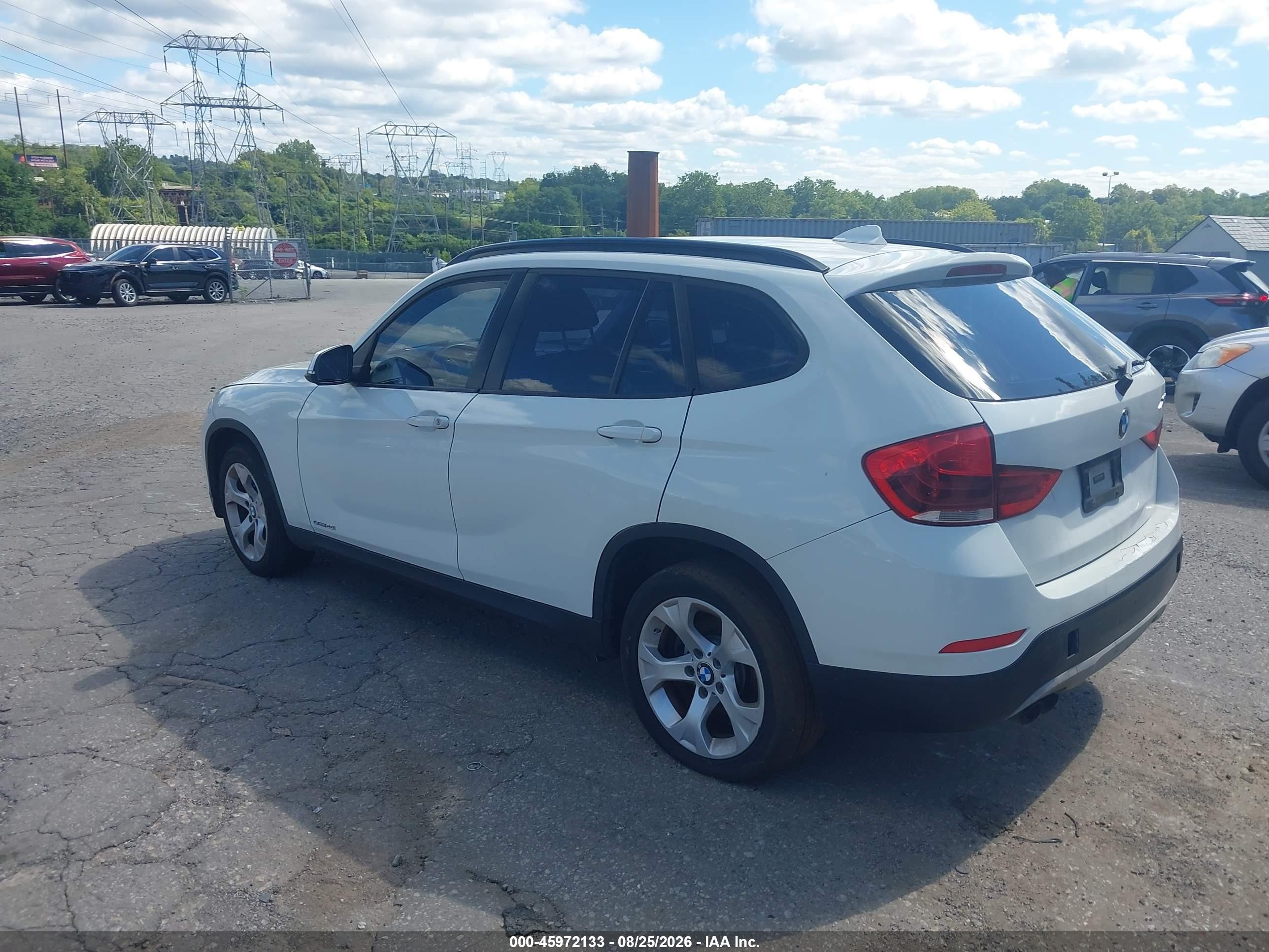 2014 Bmw X1 Sdrive28i White vin: WBAVM1C51EVW55721