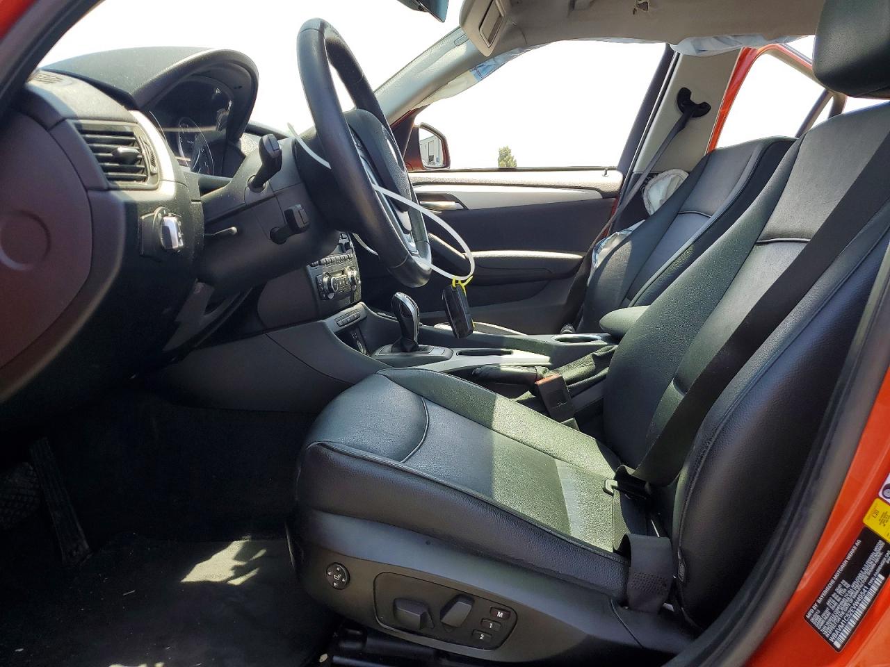 2014 Bmw X1 Orange vin: WBAVM1C52EVW49541