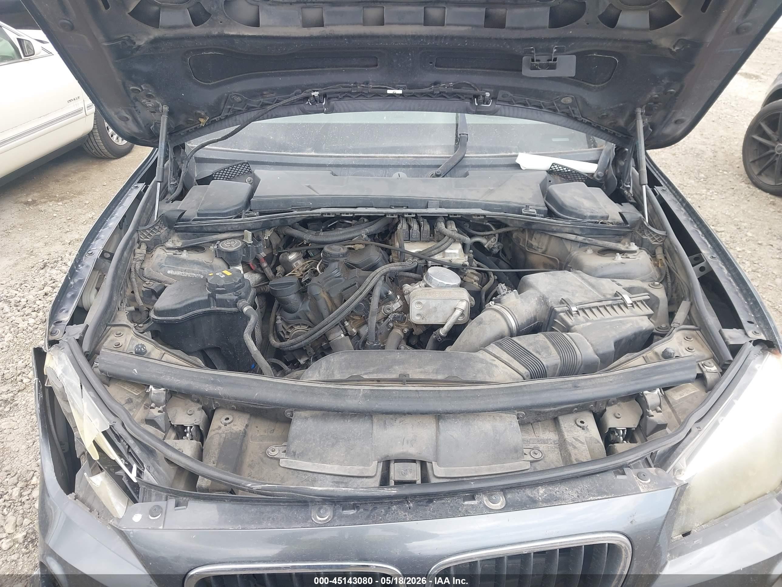 2015 Bmw X1 Sdrive28i Gray vin: WBAVM1C52FV317407