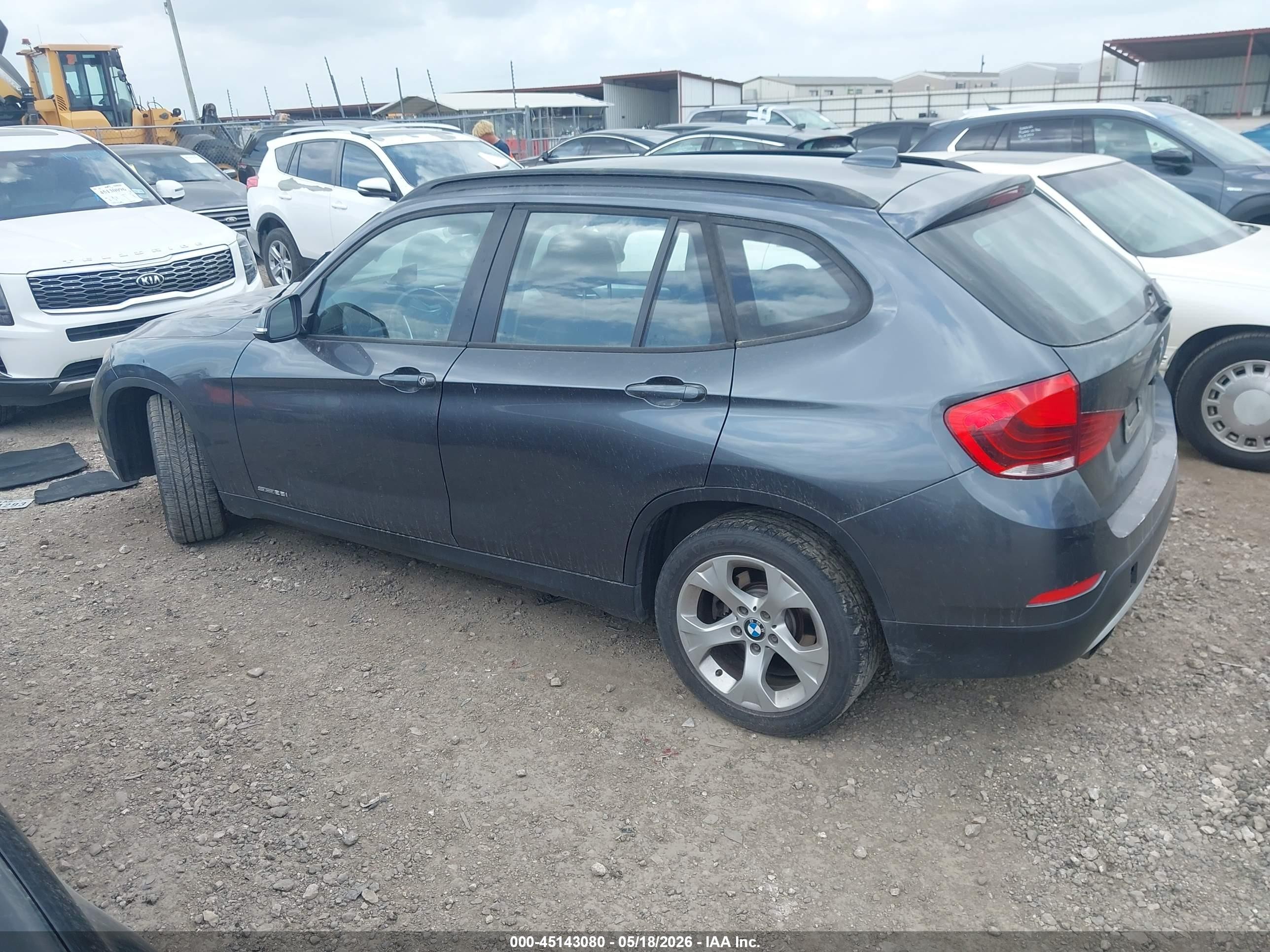 2015 Bmw X1 Sdrive28i Gray vin: WBAVM1C52FV317407