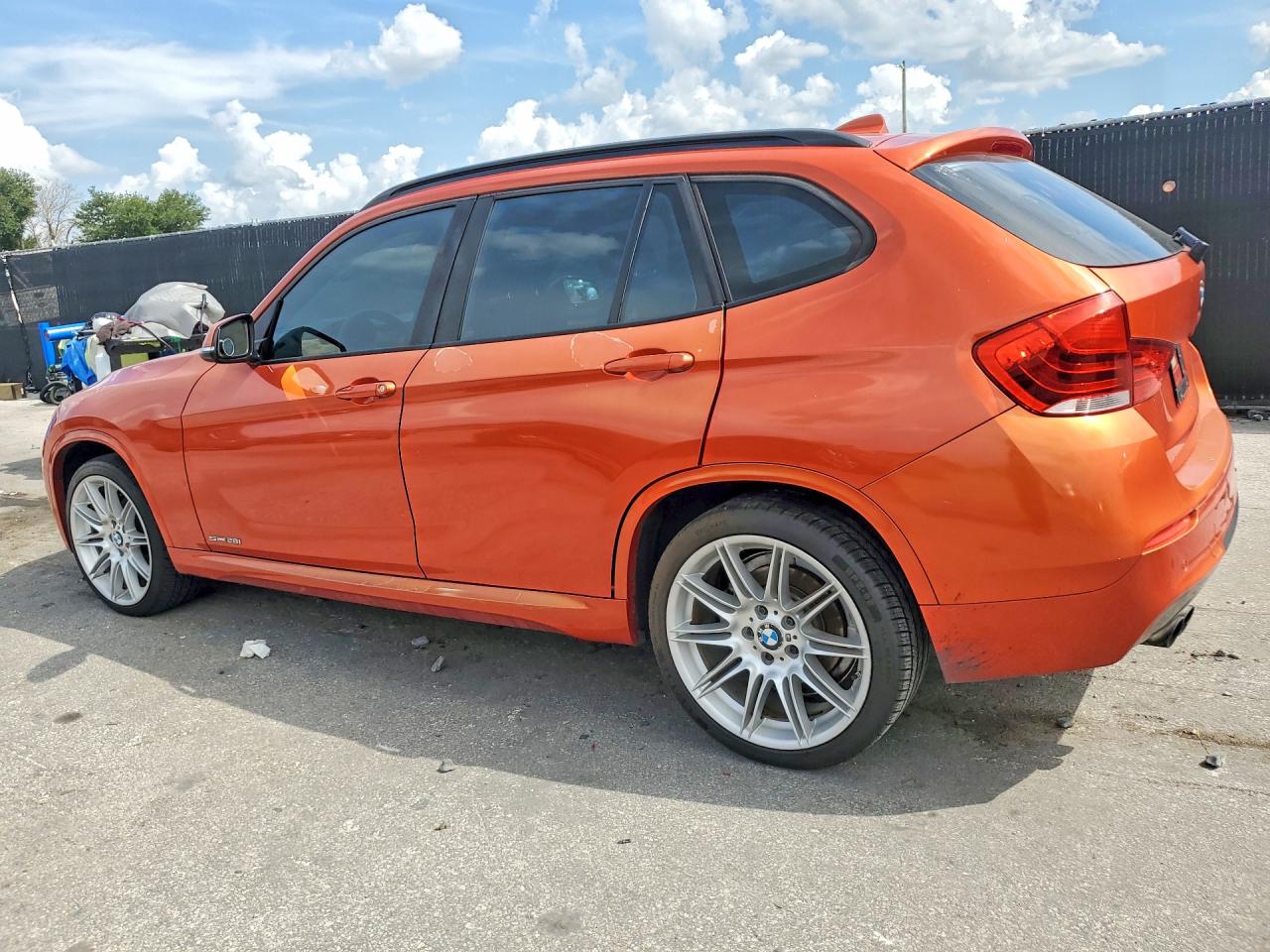 2013 Bmw X1 Sdrive28i Orange vin: WBAVM1C53DVW43813