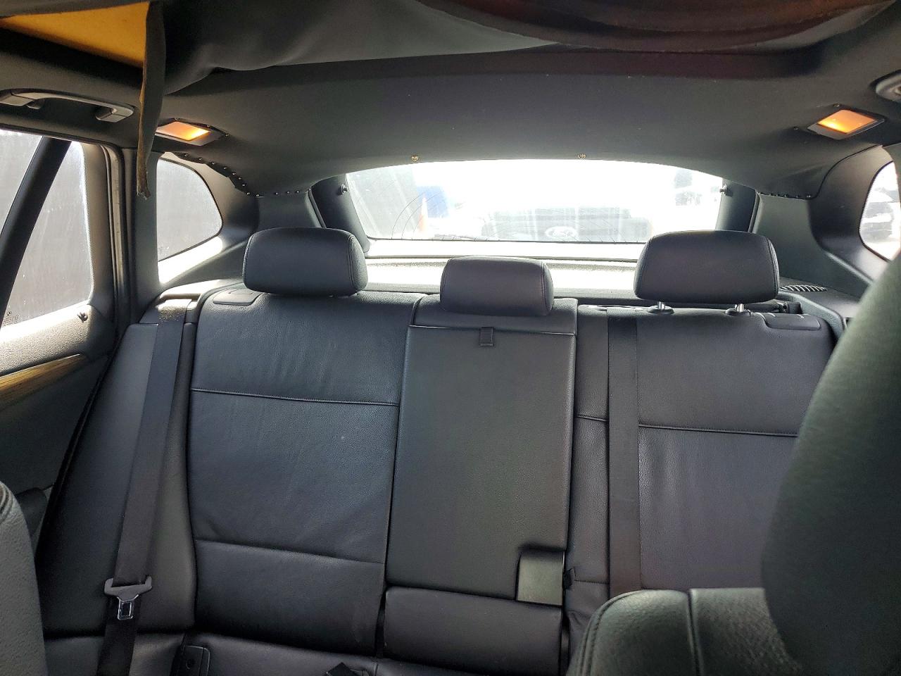 2013 Bmw X1 Sdrive28i Orange vin: WBAVM1C53DVW43813