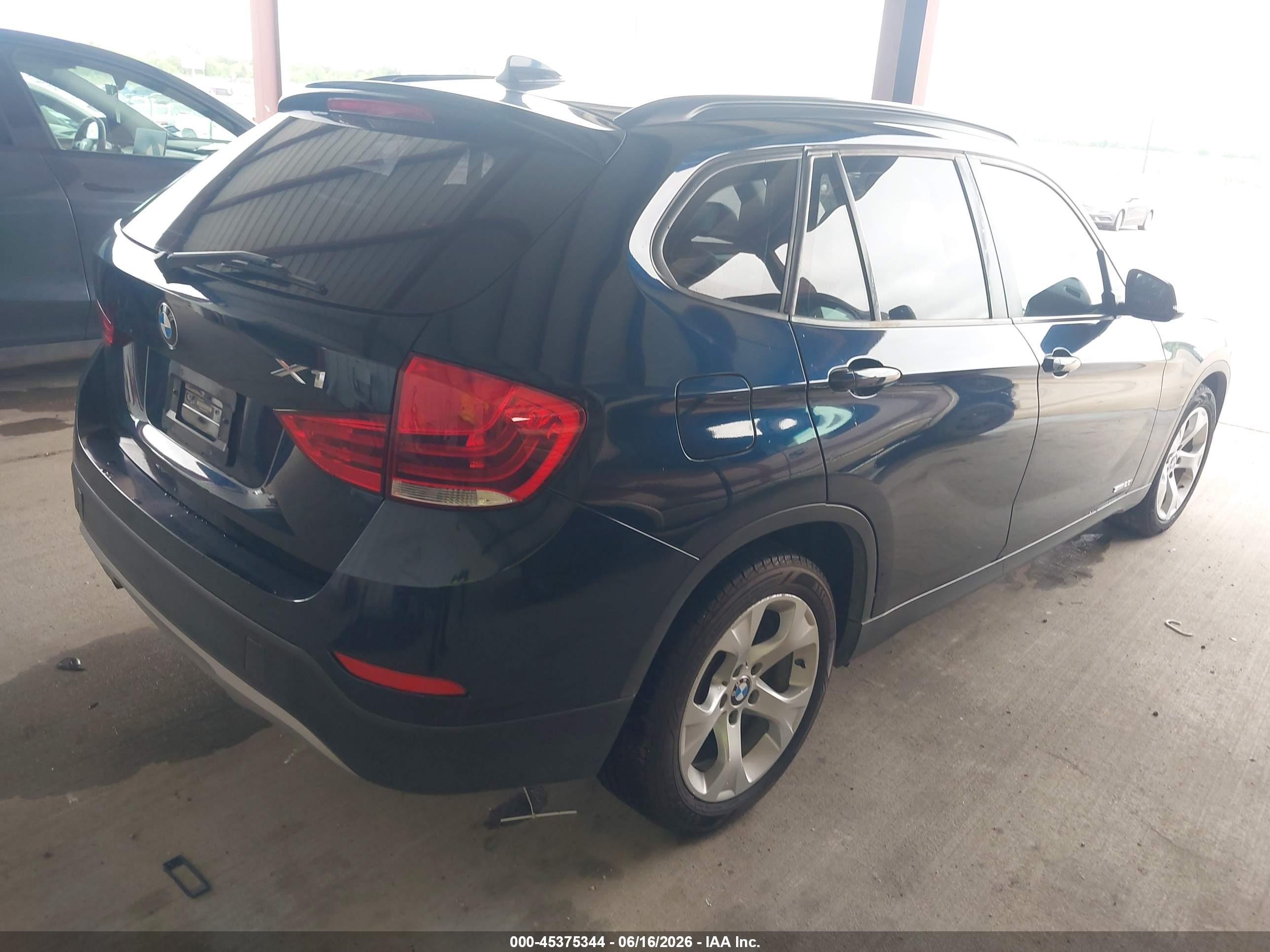 2014 Bmw X1 Sdrive28i Blue vin: WBAVM1C53EVW47118