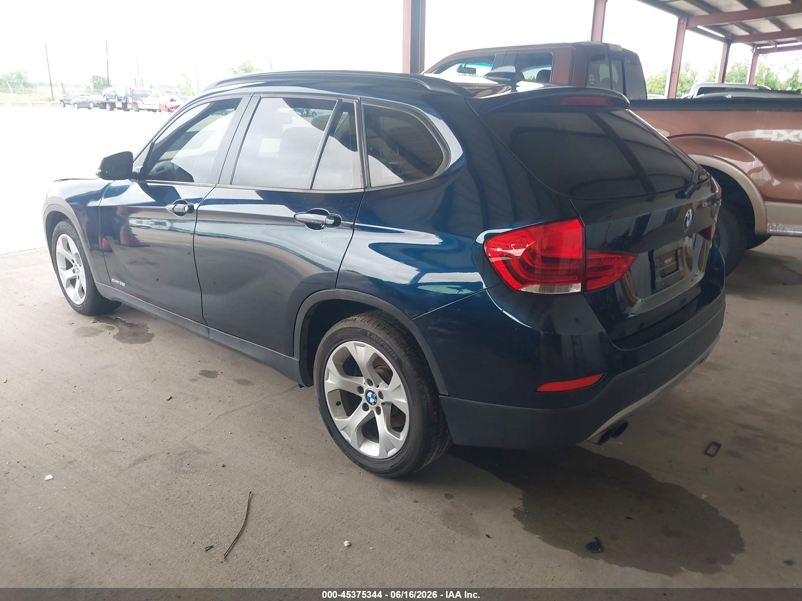 2014 Bmw X1 Sdrive28i Blue vin: WBAVM1C53EVW47118