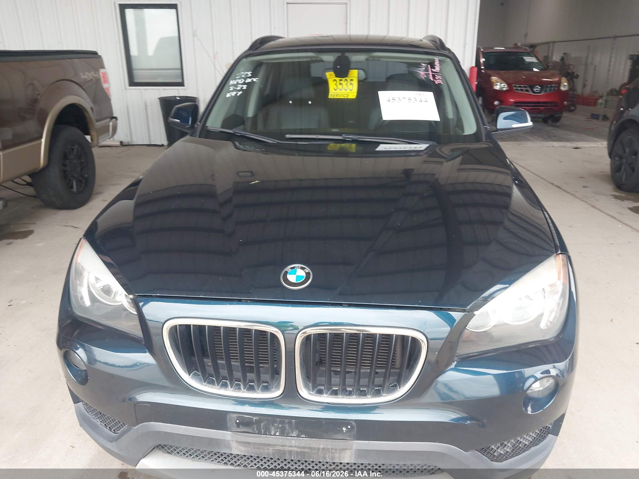 2014 Bmw X1 Sdrive28i Blue vin: WBAVM1C53EVW47118
