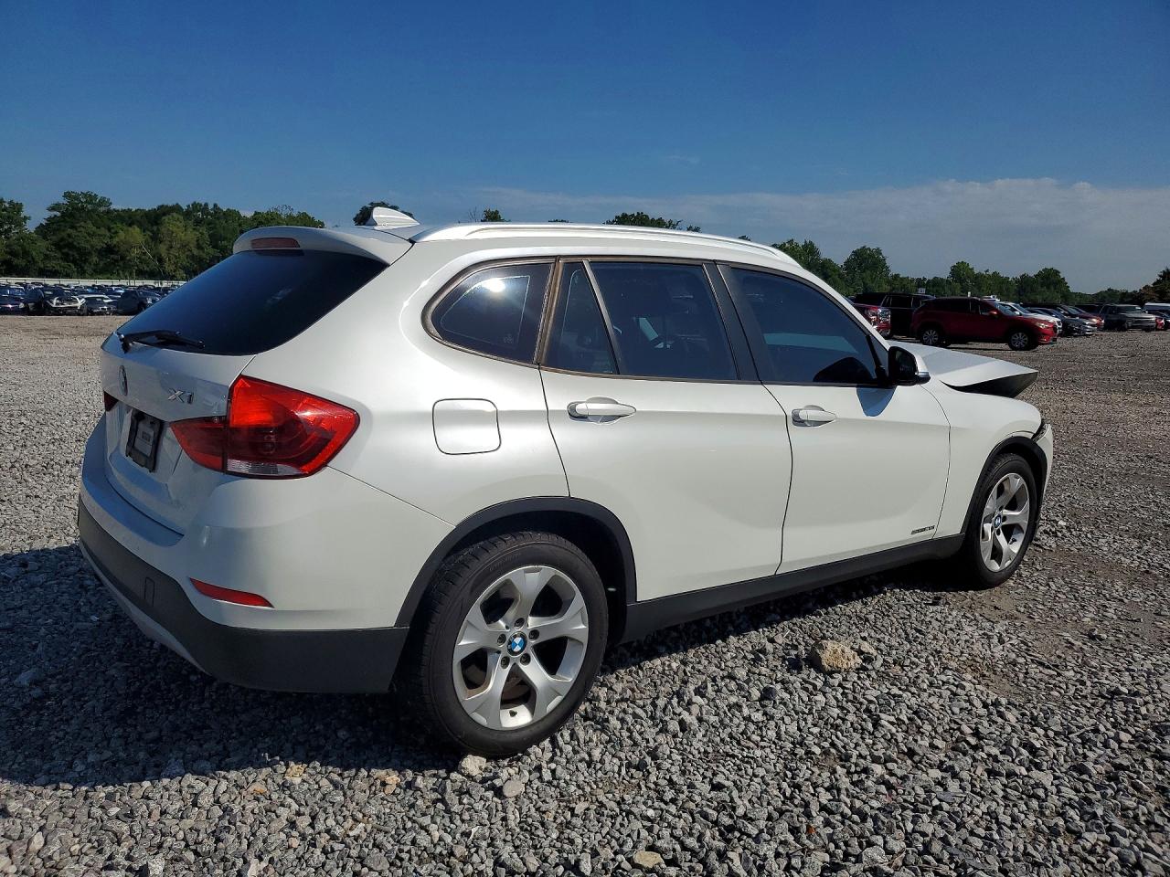 2014 Bmw X1 Sdrive28i White vin: WBAVM1C53EVW47488