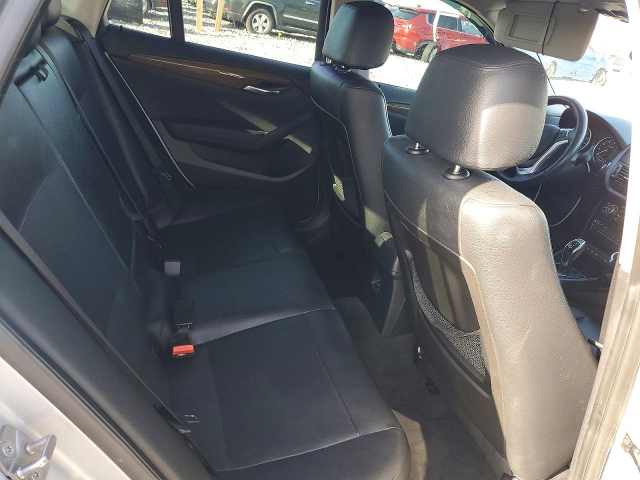 2014 Bmw X1 Sdrive28i Silver vin: WBAVM1C53EVW48608