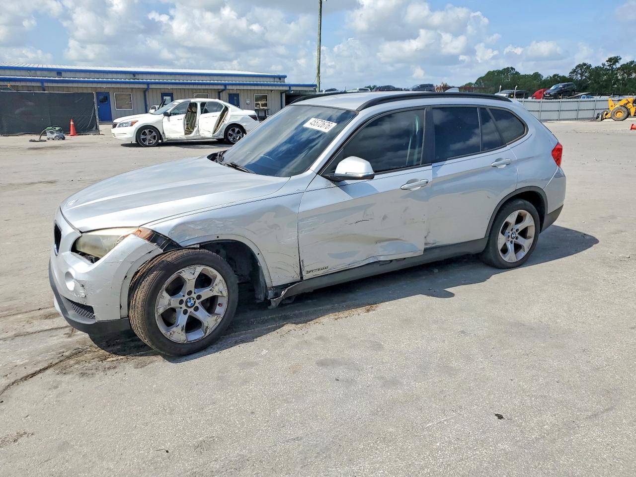 2014 Bmw X1 Sdrive28i Silver vin: WBAVM1C53EVW49371