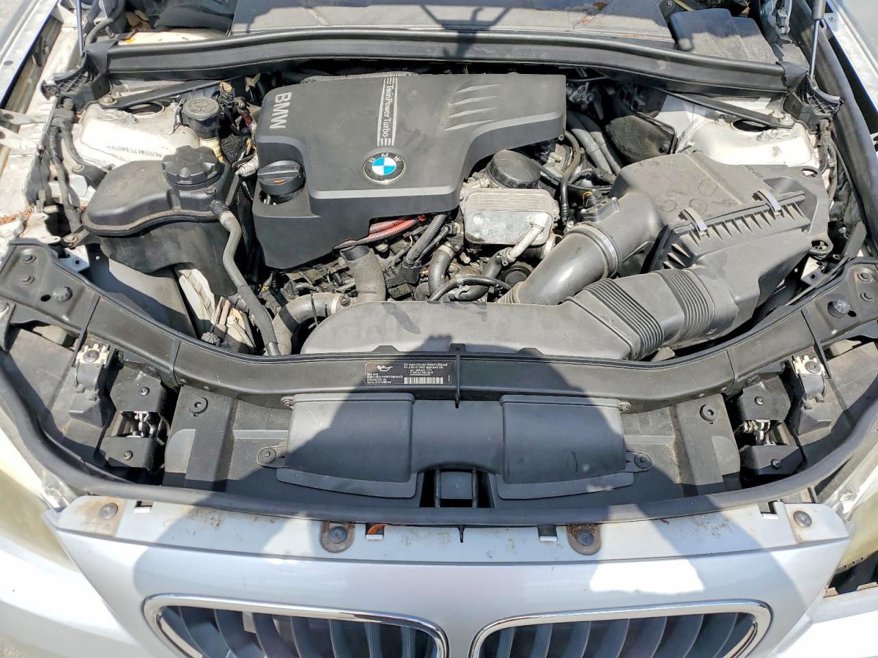2014 Bmw X1 Sdrive28i Серебряный vin: WBAVM1C53EVW49371