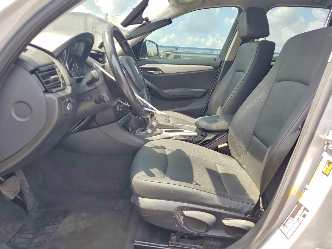 2014 Bmw X1 Sdrive28i Серебряный vin: WBAVM1C53EVW49371