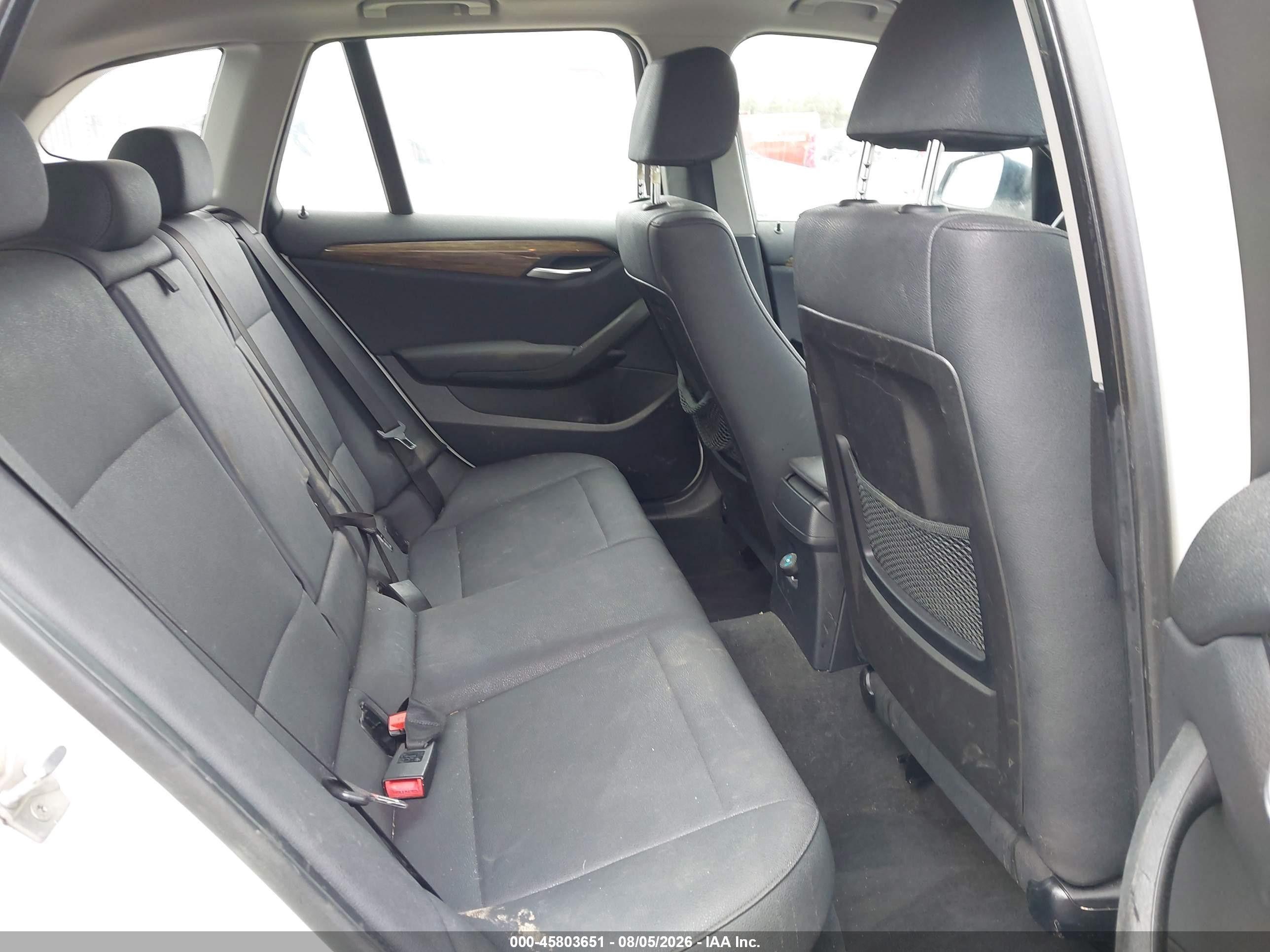 2014 Bmw X1 Sdrive28i Белый vin: WBAVM1C53EVW50441