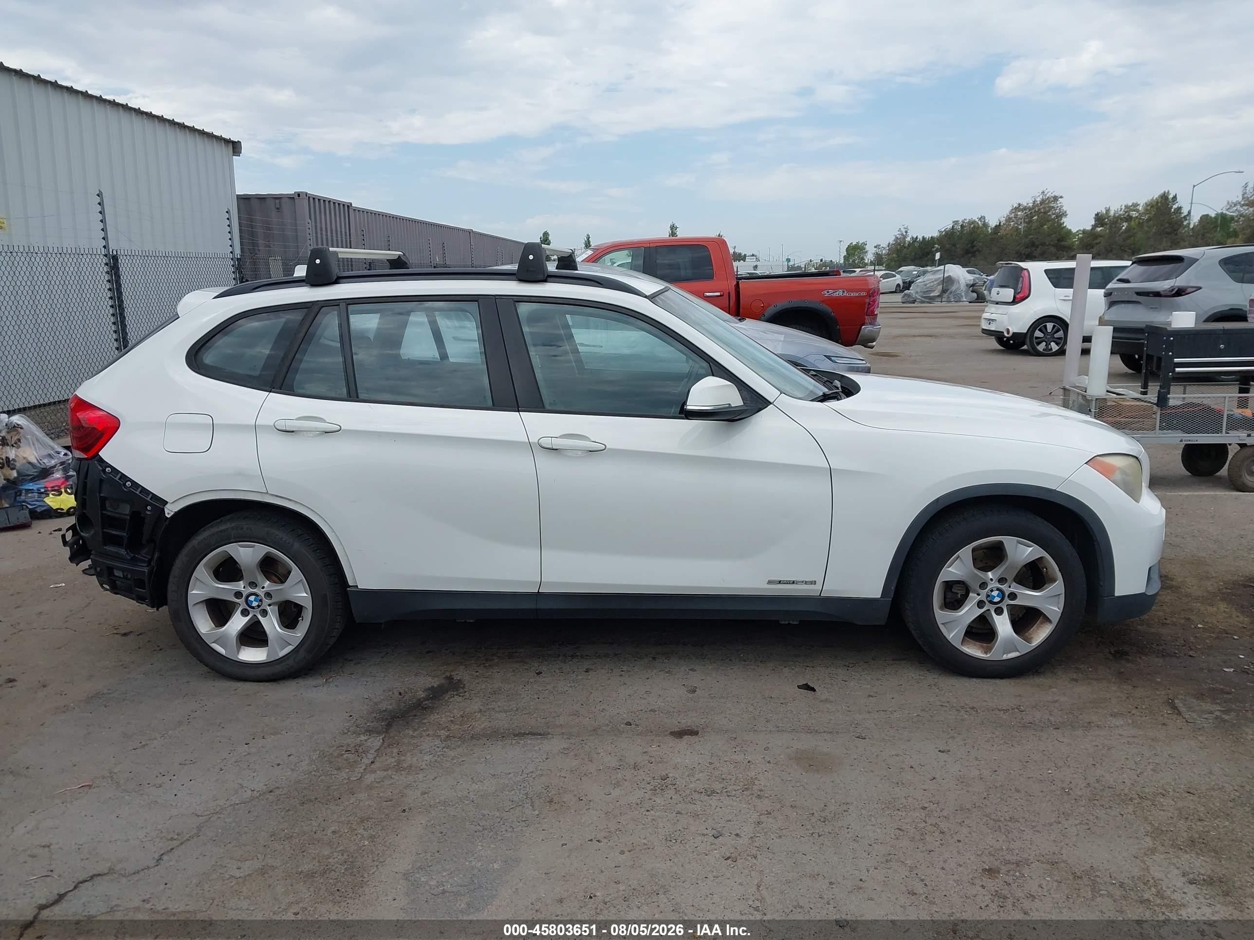 2014 Bmw X1 Sdrive28i Белый vin: WBAVM1C53EVW50441