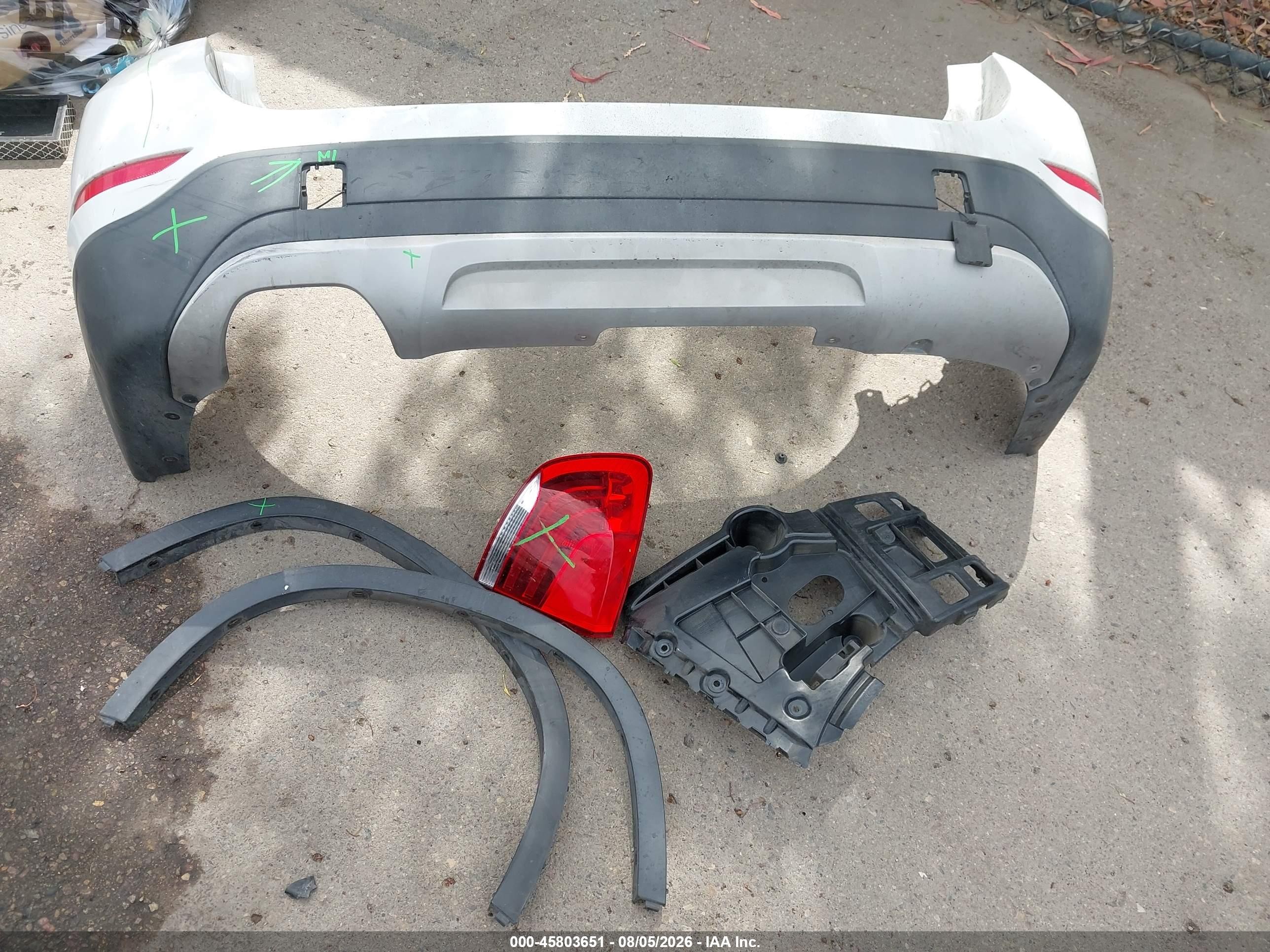 2014 Bmw X1 Sdrive28i Белый vin: WBAVM1C53EVW50441
