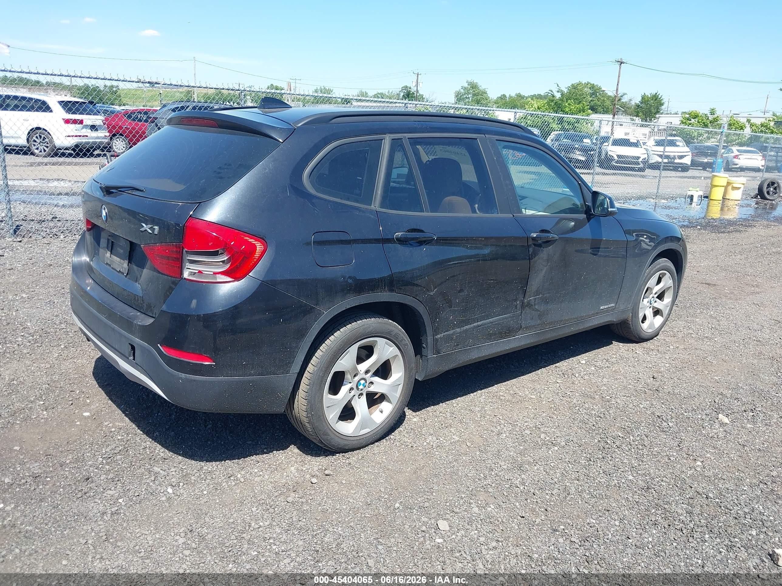 2015 Bmw X1 Sdrive28i Black vin: WBAVM1C53FV316668