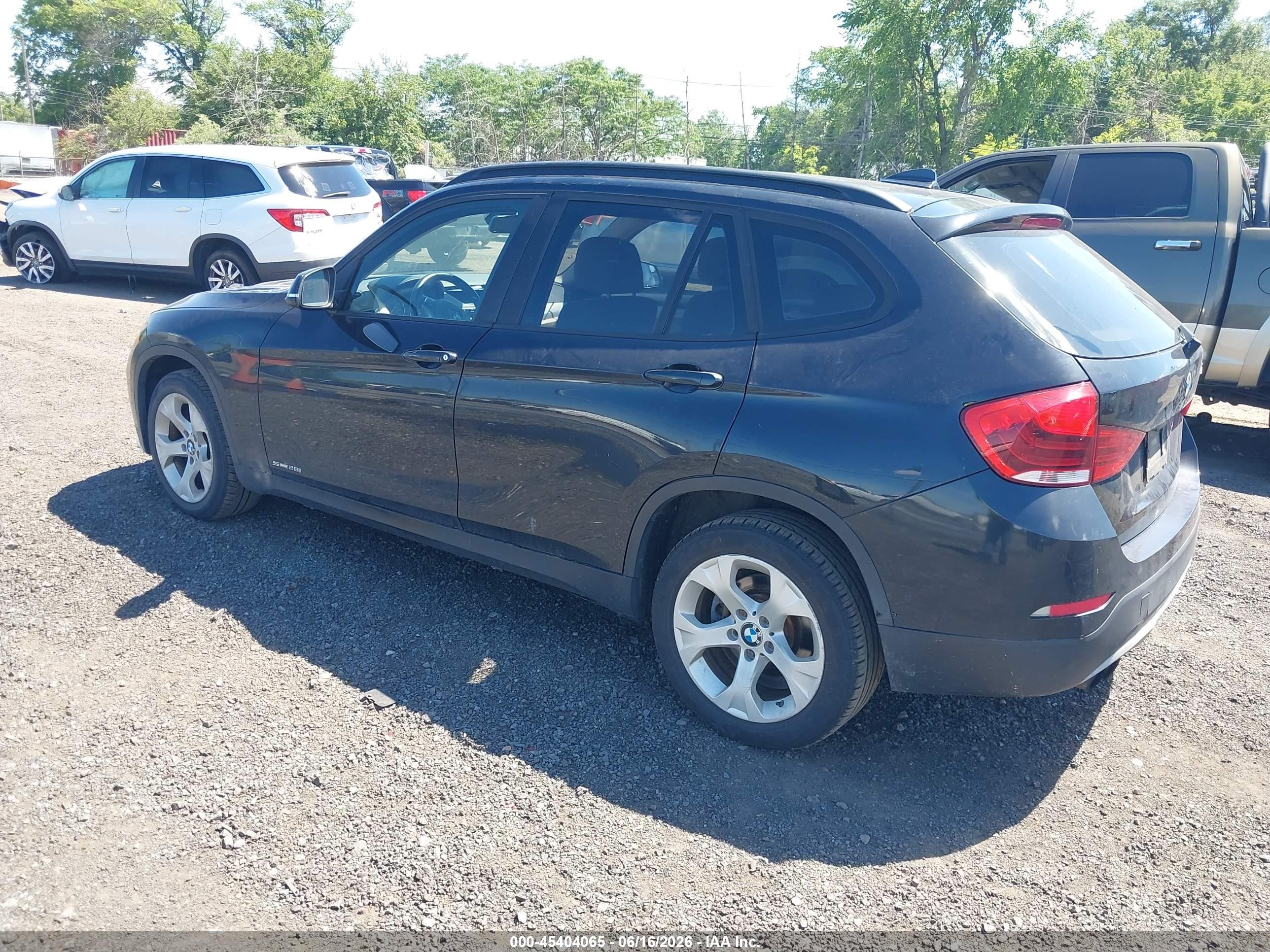 2015 Bmw X1 Sdrive28i Black vin: WBAVM1C53FV316668