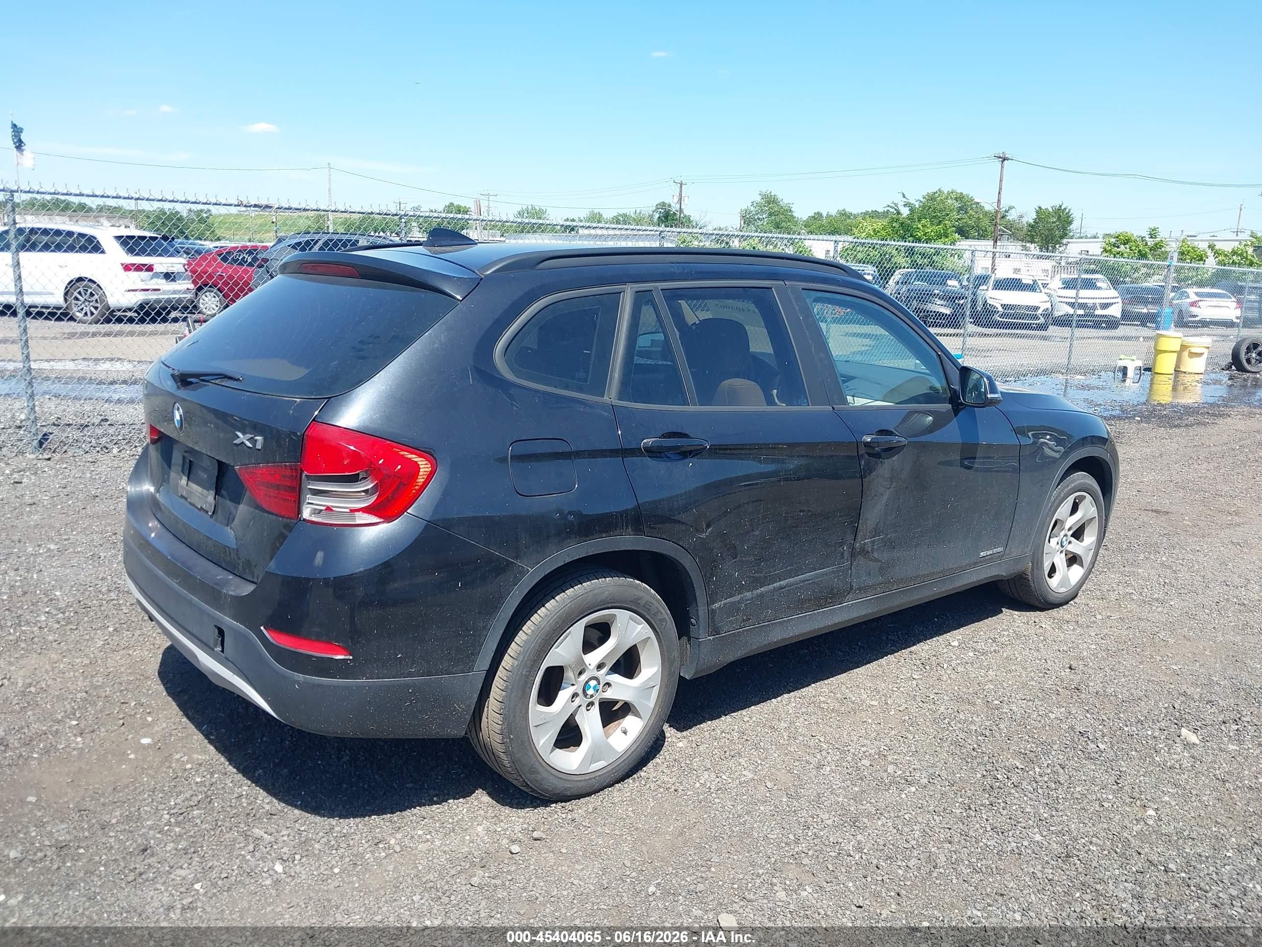 2015 Bmw X1 Sdrive28i Black vin: WBAVM1C53FV316668