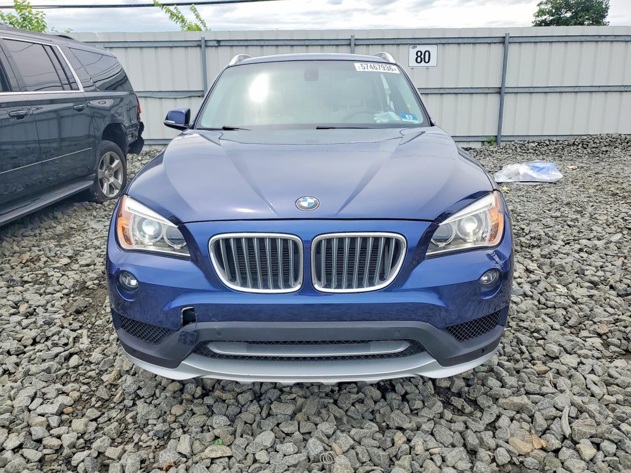 2015 Bmw X1 Sdrive28i Blue vin: WBAVM1C53FV316802
