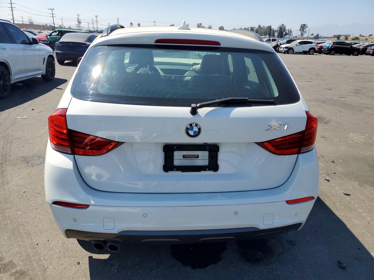 2015 Bmw X1 Sdrive28i Белый vin: WBAVM1C53FV498162