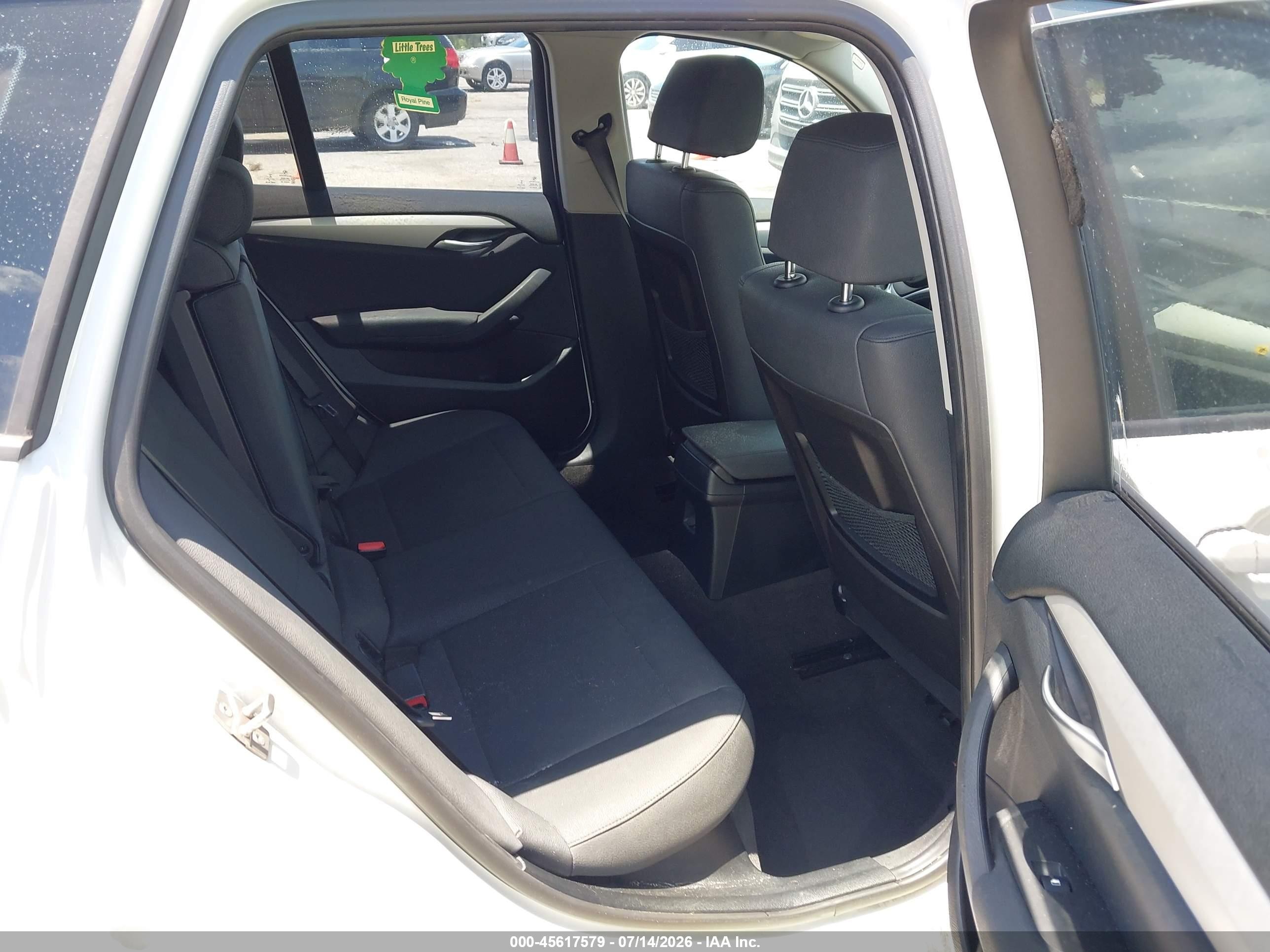 2015 Bmw X1 Sdrive28i White vin: WBAVM1C53FVW57696